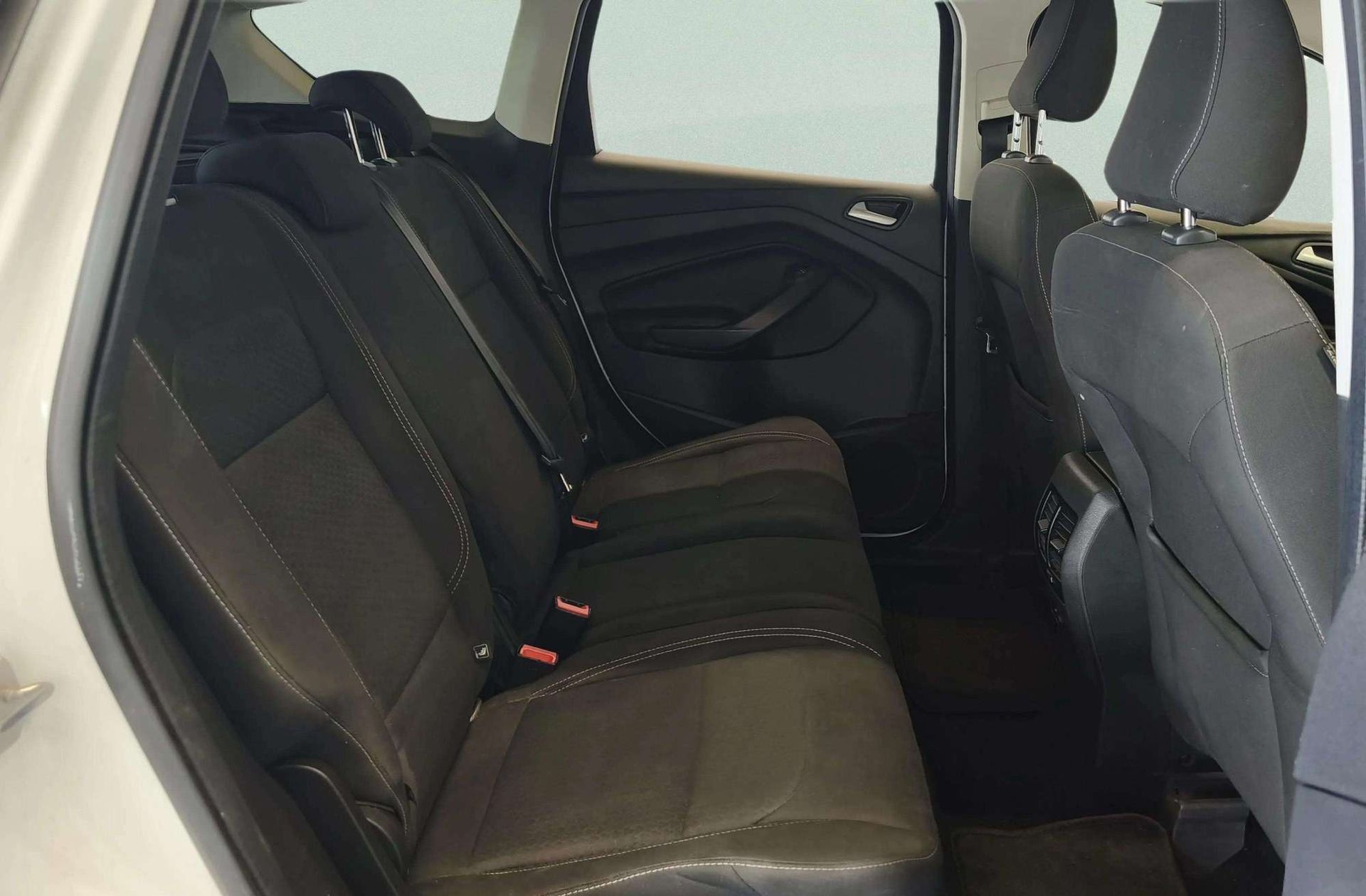 Ford Kuga 1.5 EcoBoost Trend+ 4x2 - foto 18