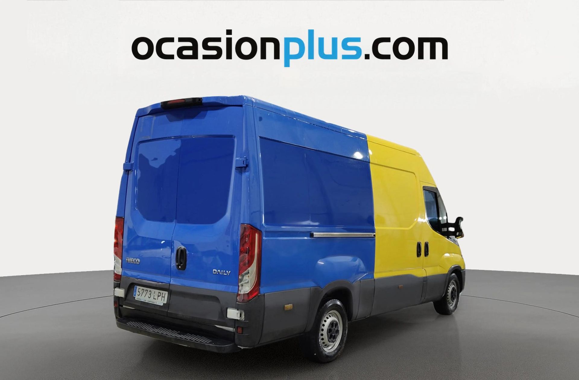 Iveco Daily 2.3 TD 35S 16 V 3520L/H2 - foto 4