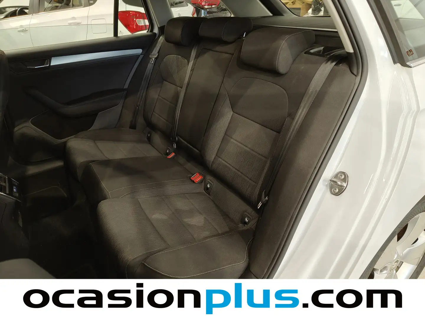 Foto Skoda Superb Skoda Superb Combi 2.0 TDI Ambition (150 CV)