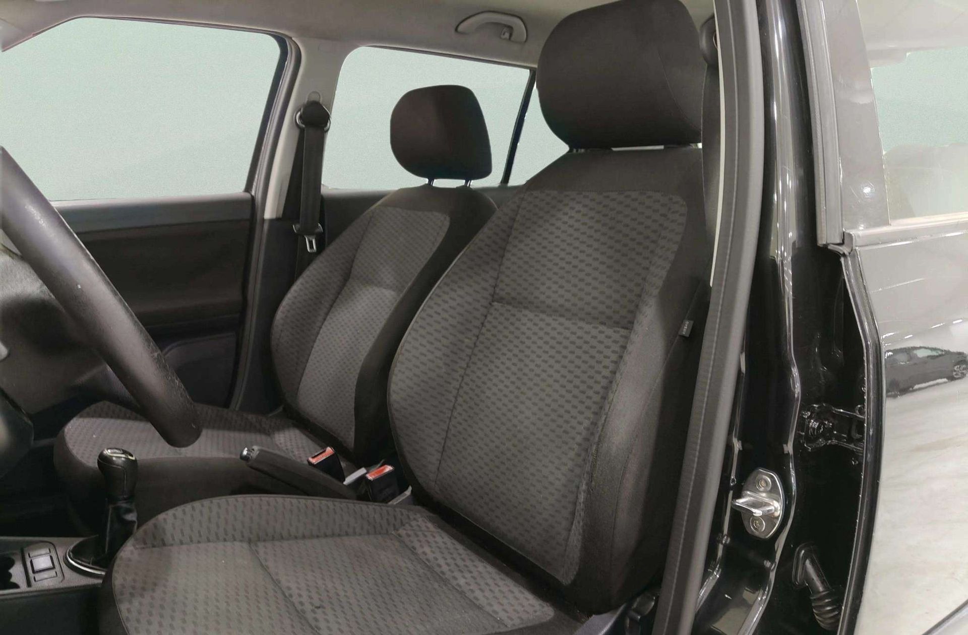 Škoda Fabia 1.2 12v Ambition - foto 8