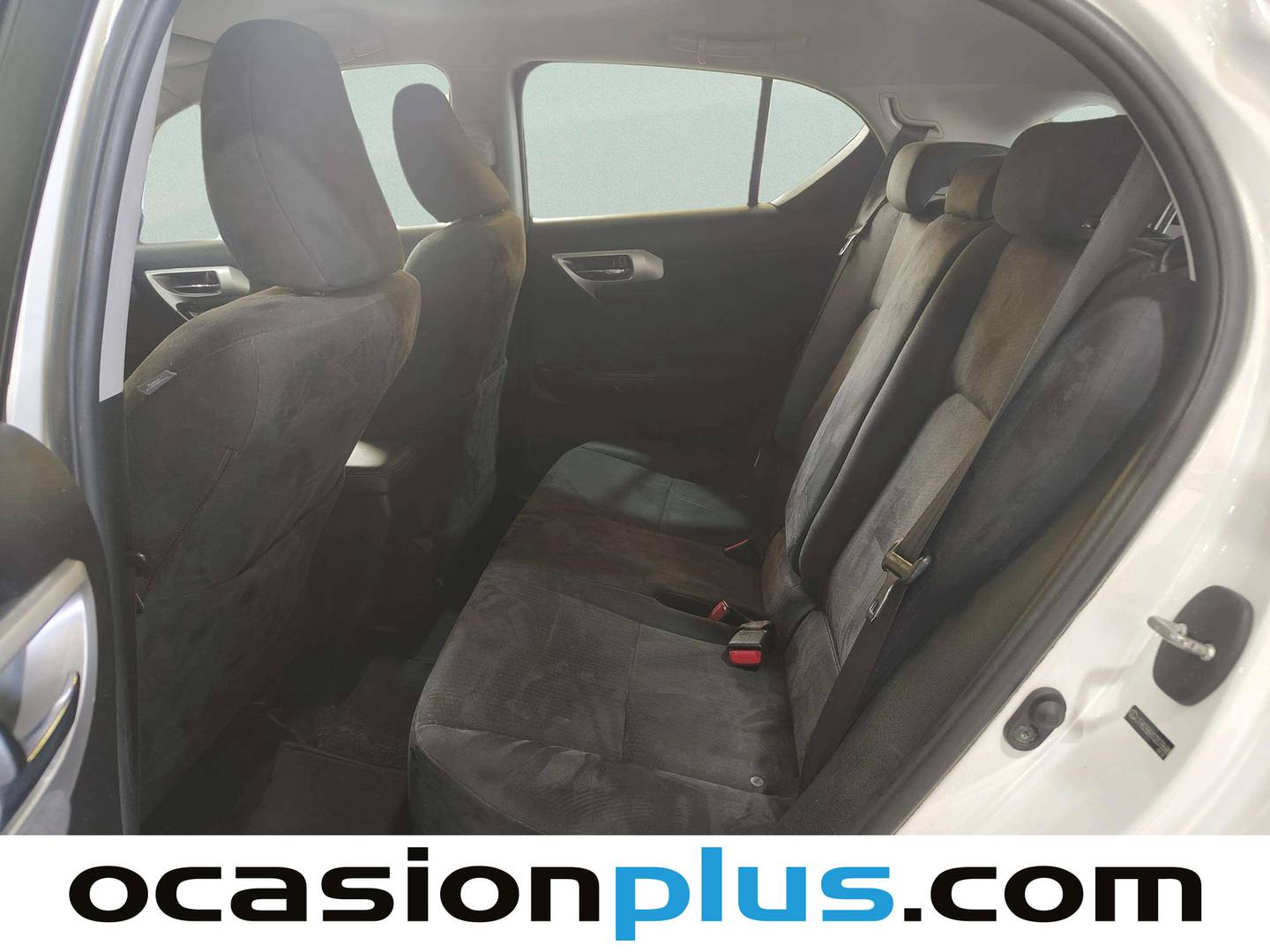 Foto asientos traseros Lexus CT Lexus CT 200h Pack Hybrid Drive (136 CV)
