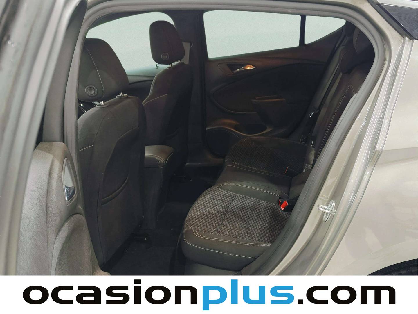 Foto asientos traseros Opel Astra Opel Astra 1.6 CDTi Dynamic (110 CV)