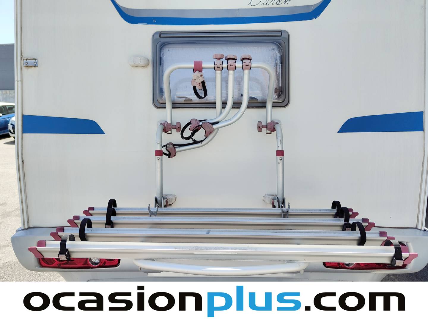 Equipamiento del Elnagh M 200 Elnagh M 200 2.3D Baron 47 D (130 CV) 7 Plazas