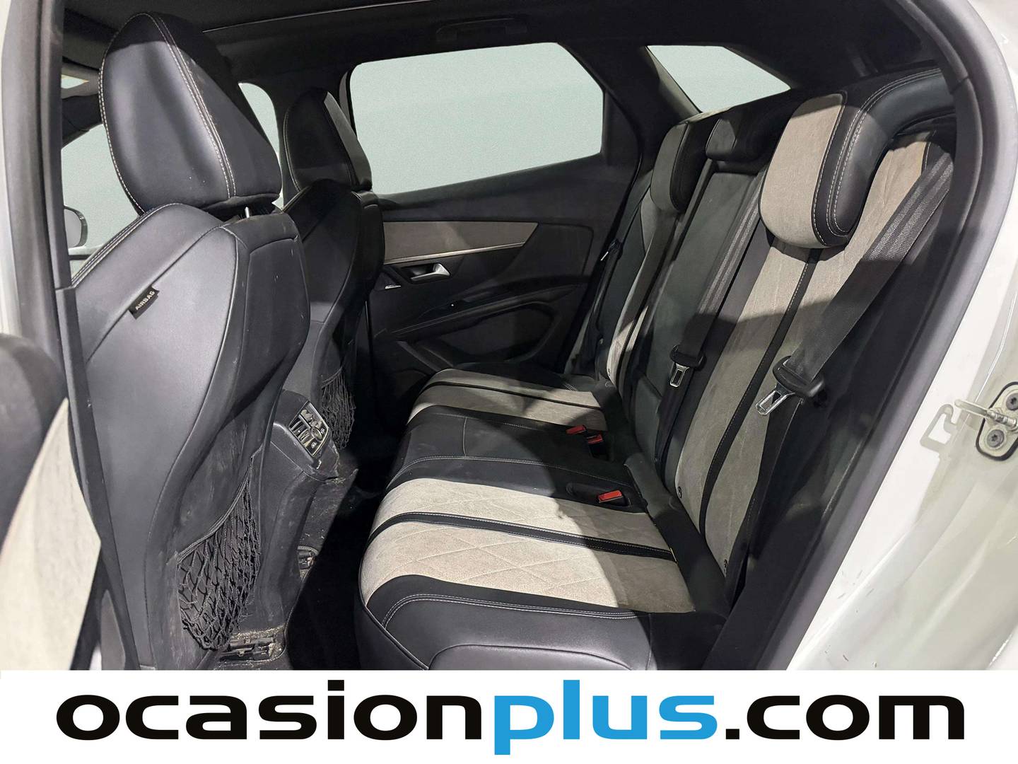 Foto asientos traseros Peugeot 3008 Peugeot 3008 Hybrid 300 GT e-EAT8 (300 CV)