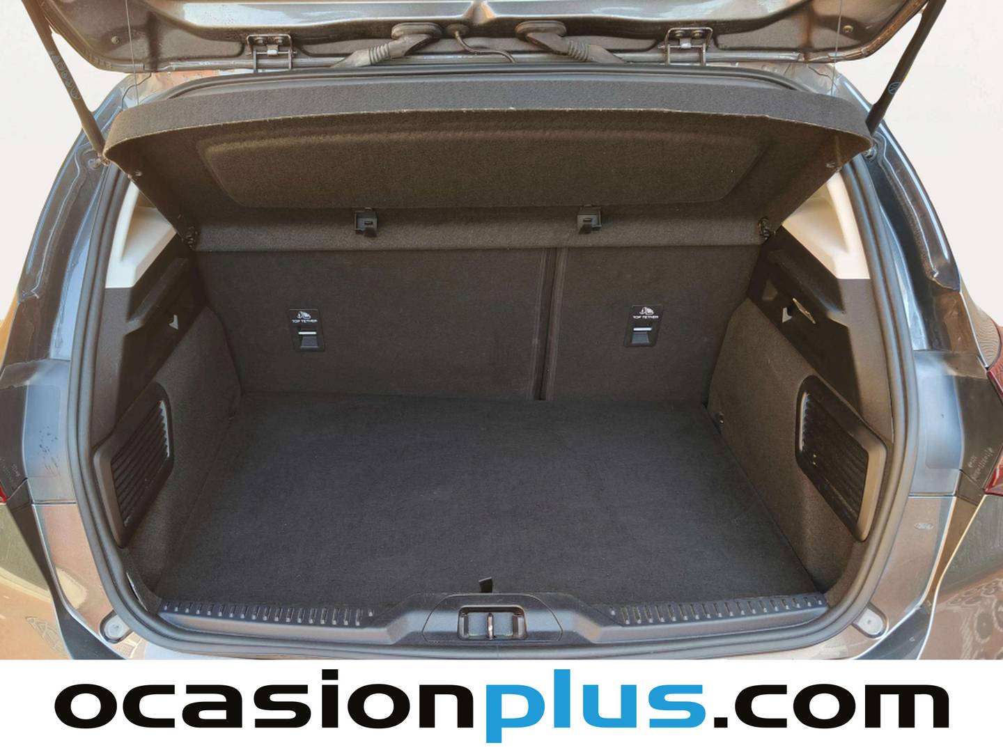 Fotos maletero Ford Focus Ford Focus 1.0 Ecoboost MHEV Active Auto  (155 CV)