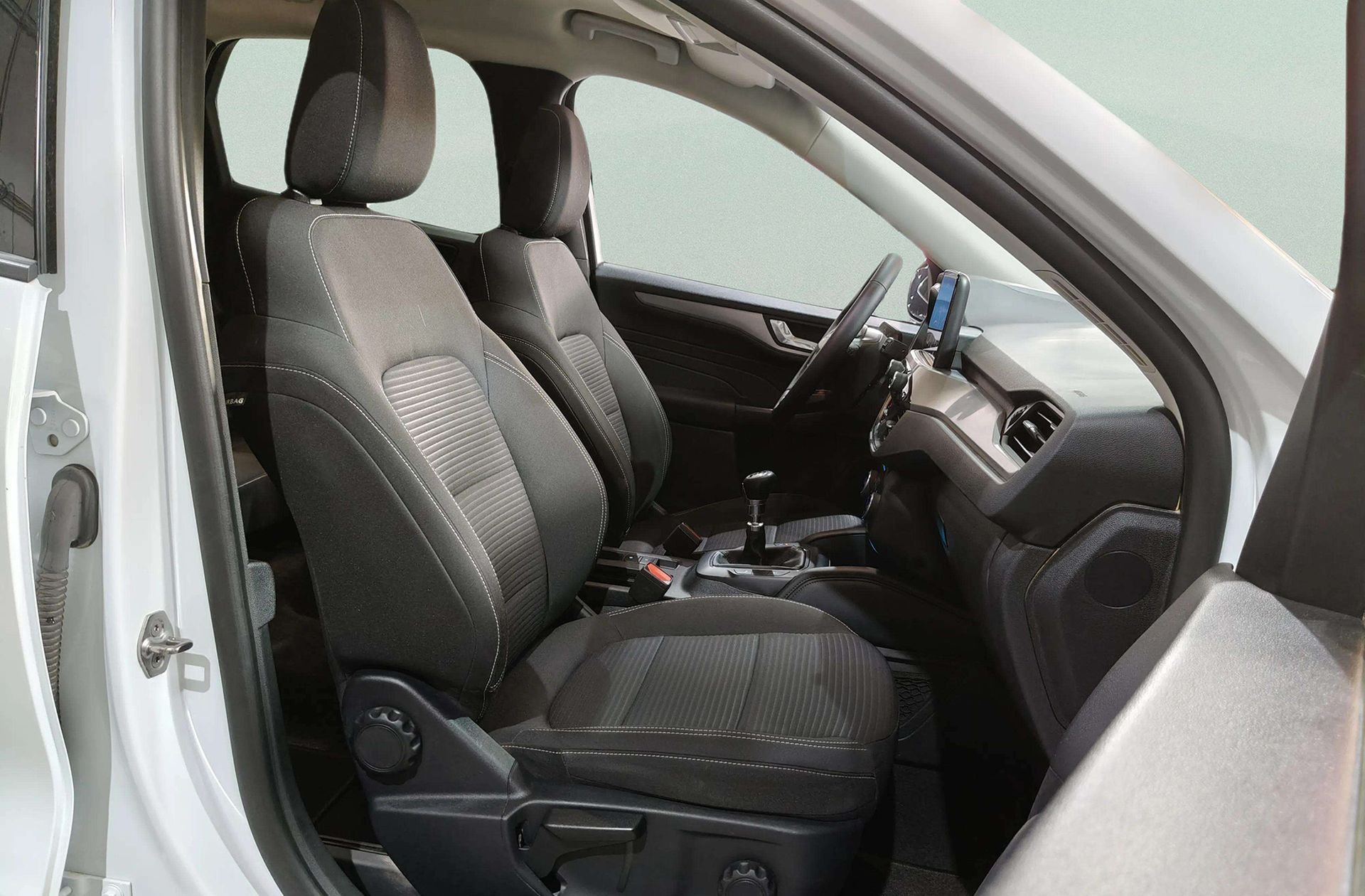 Ford Kuga 1.5 EcoBlue Titanium - foto 22