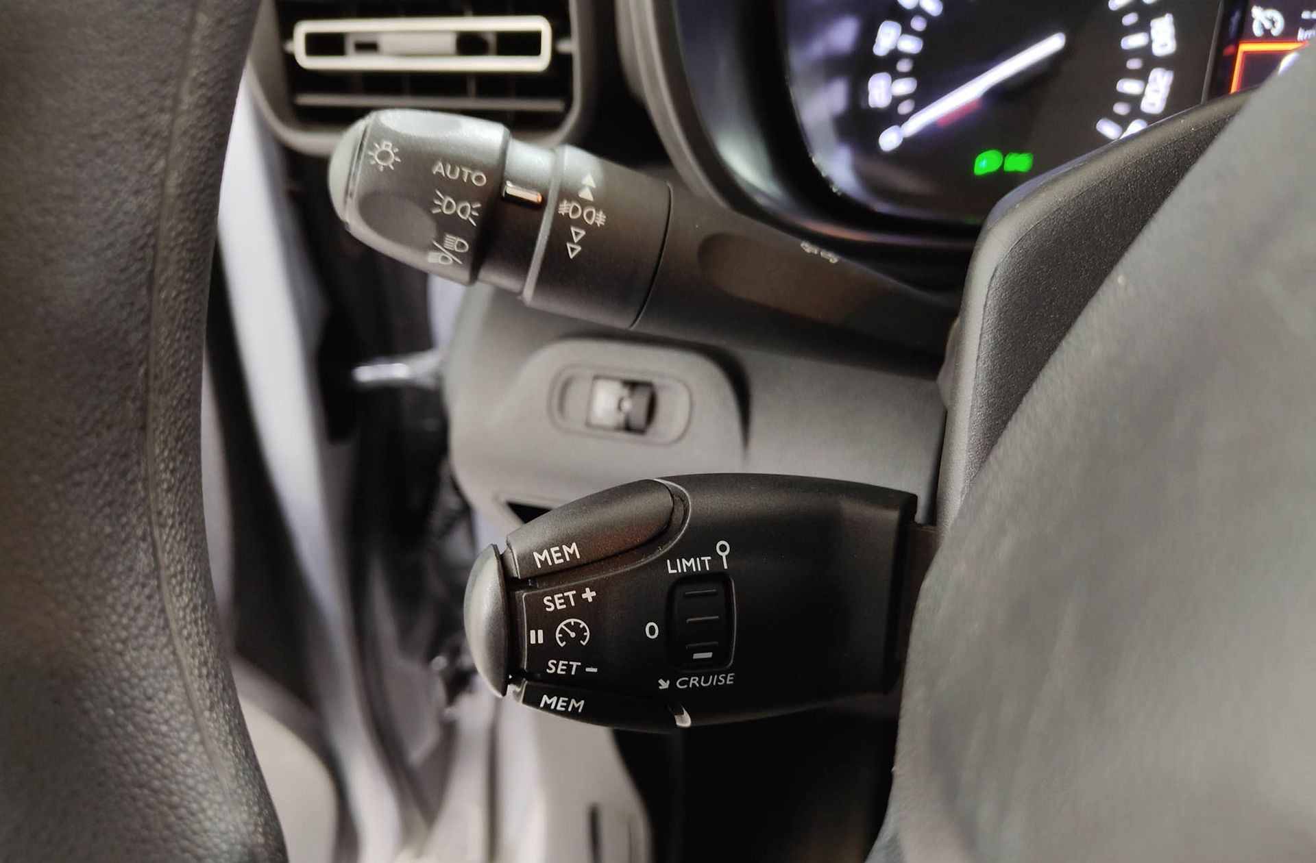 Citroën Berlingo PureTech 110 Talla M Feel - foto 24