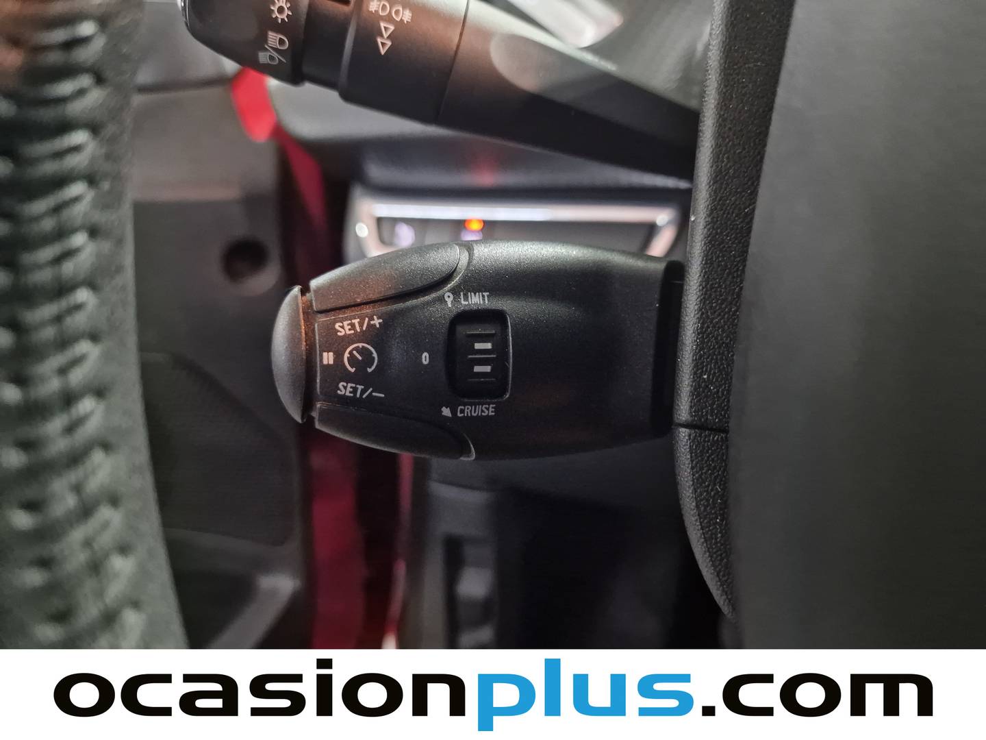 Acabados Peugeot 208 Peugeot 208 PureTech Signature (82 CV)