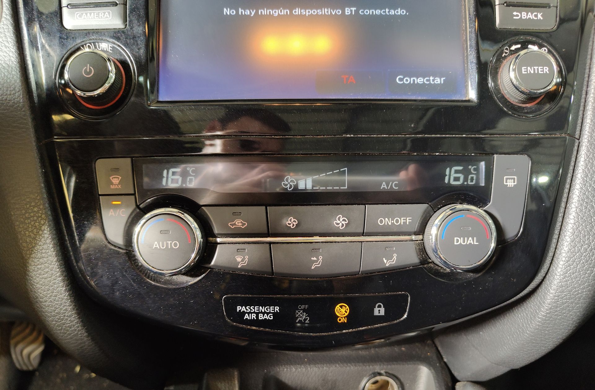 Nissan Qashqai DIG-T 115 N-Connecta - foto 28
