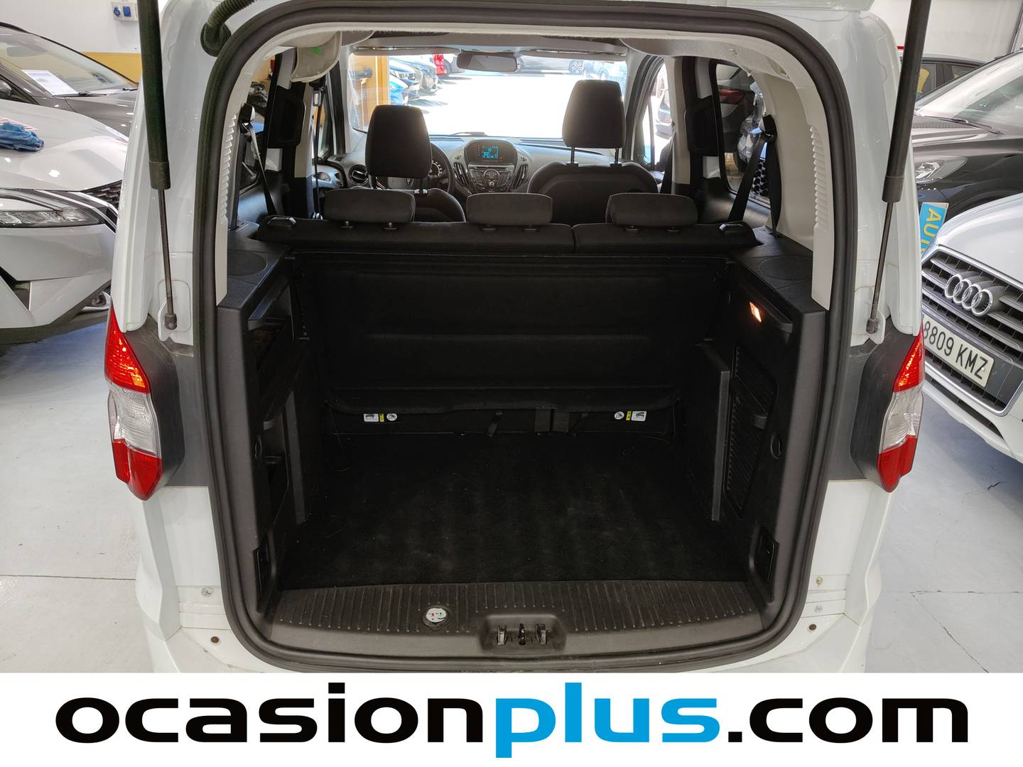 Foto asientos delanteros Ford Tourneo Courier Ford Tourneo Courier 1.0 EcoBoost Sport (100 CV)