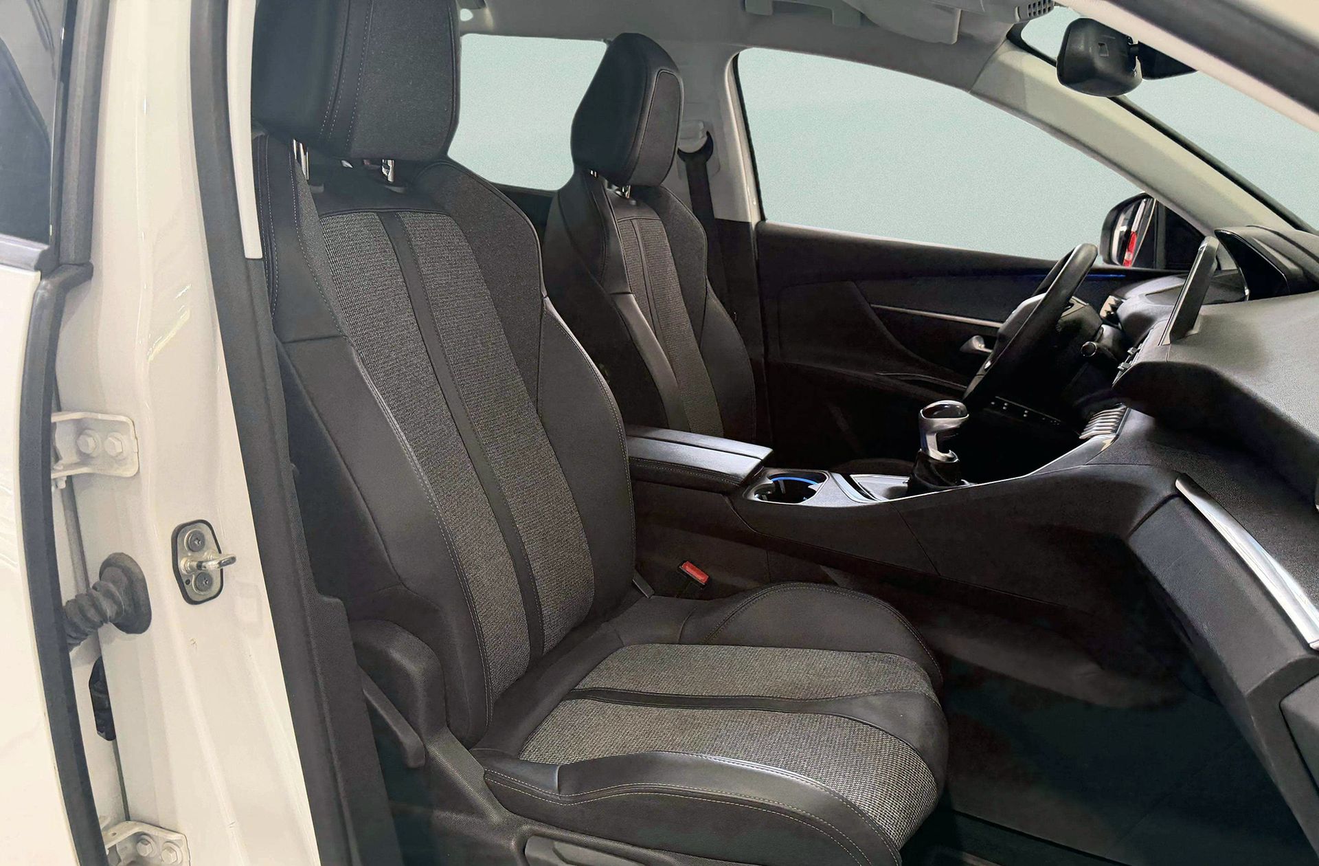Peugeot 5008 PureTech 130 Allure - foto 19