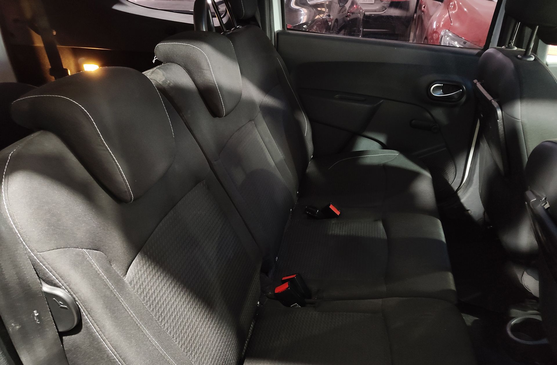 Dacia Lodgy Laureate TCe 7 plazas - foto 13