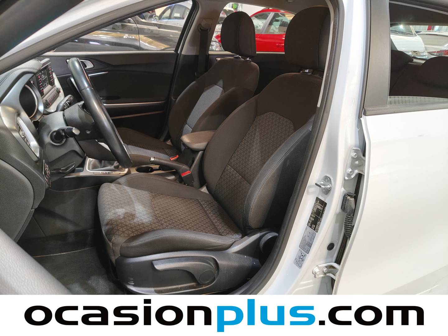 Foto KIA Ceed Kia Ceed 1.0 T-GDi Concept (120 CV)