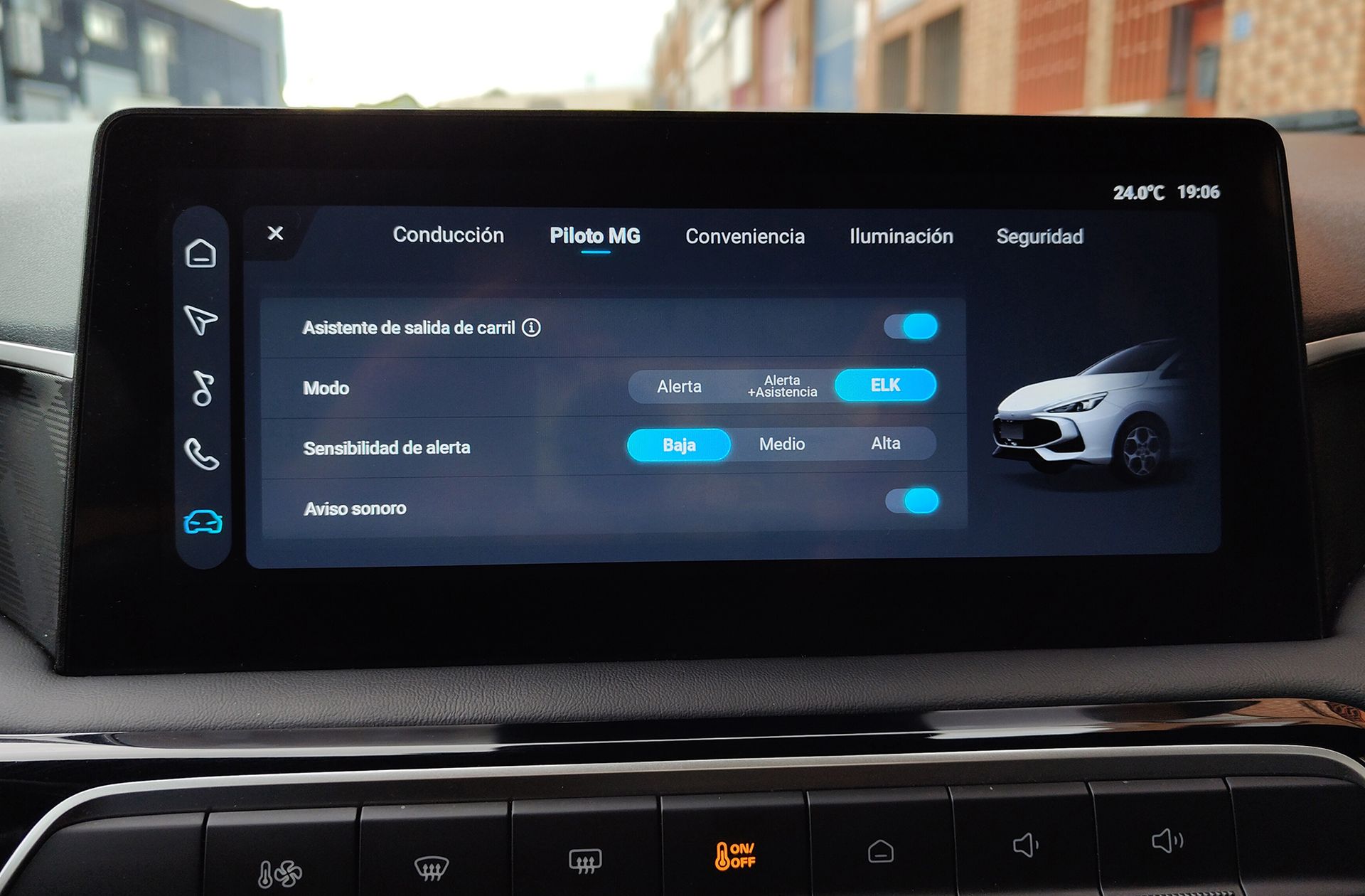MG MG3 Hybrid+ Luxury - foto 17