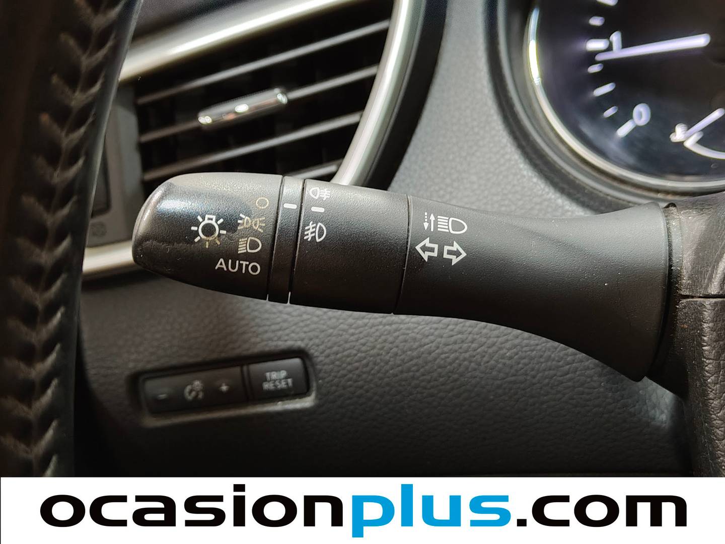 Equipamiento del Nissan QASHQAI Nissan Qashqai 1.5 dCi S&S Acenta 4x2 (110 CV)