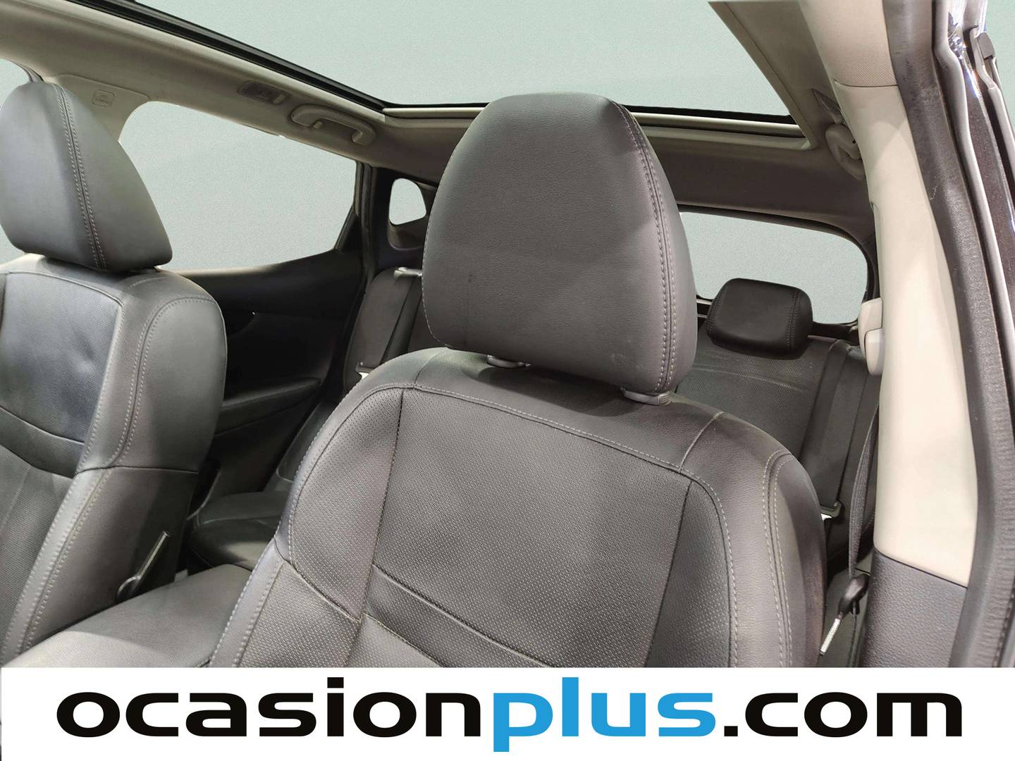 Equipamiento del Nissan QASHQAI Nissan Qashqai 1.6 dCi S&S Tekna Premium S Xtronic 4x2 (130 CV)