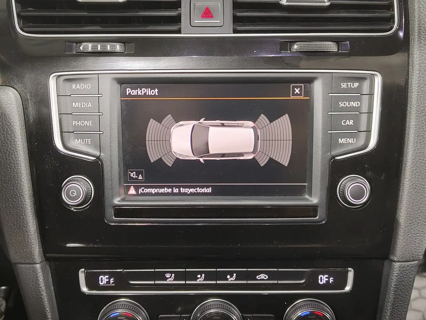 Foto Volkswagen Golf Volkswagen Golf Sport 2.0 TDI CR BMT (150 CV)