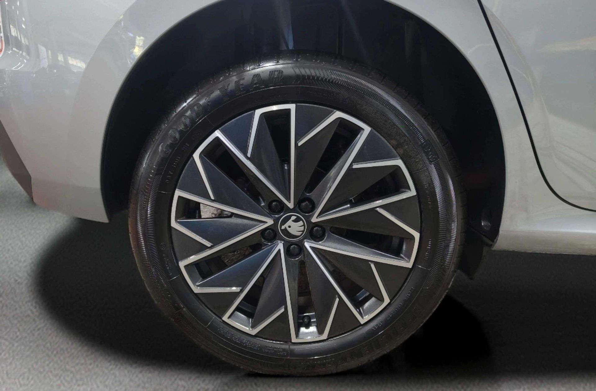 Škoda Kamiq 1.0 TSI Selection DSG - foto 36