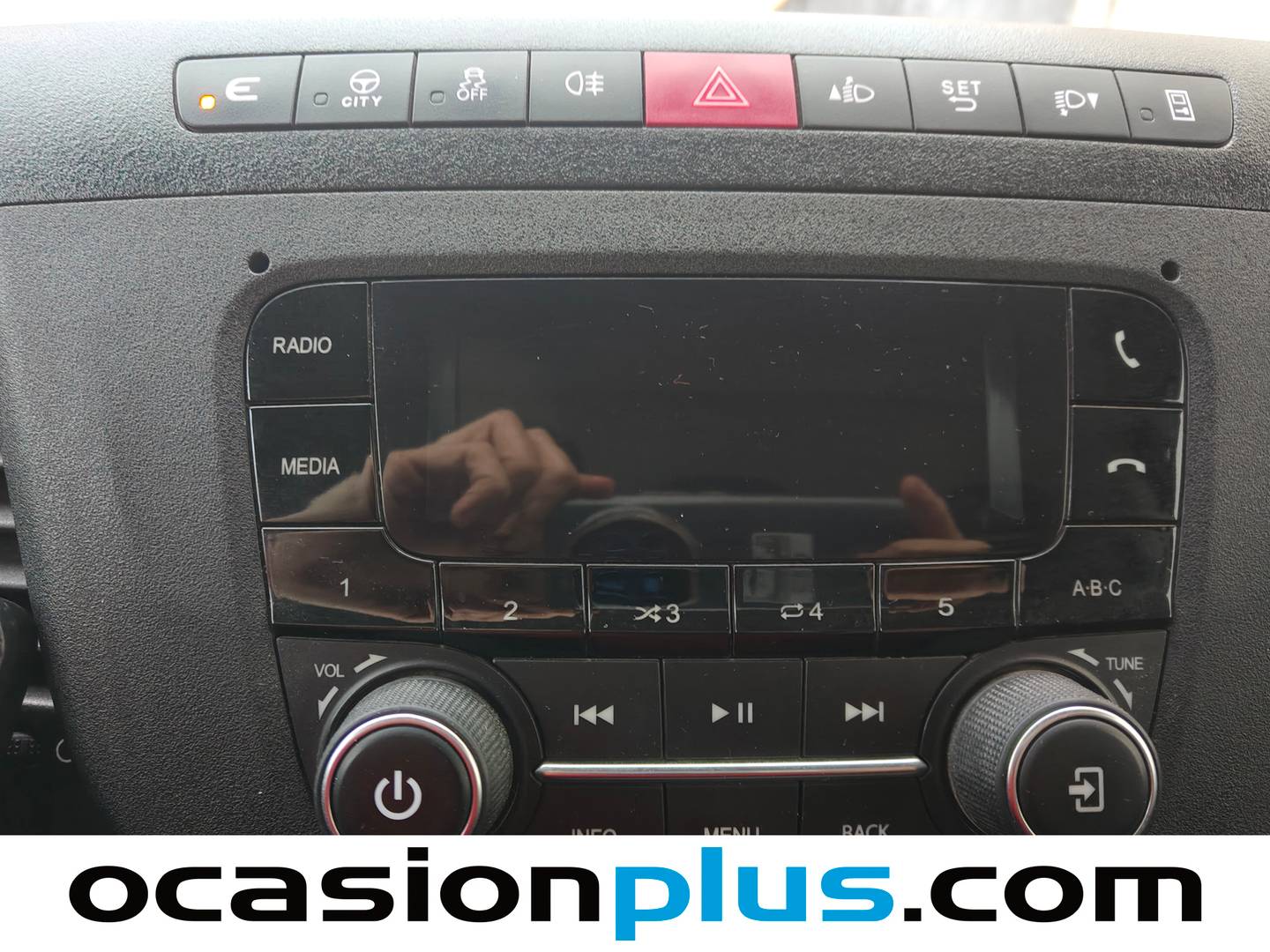 Extras del Iveco Daily Iveco Daily Furgon 35S 16 V 3520L/H2 (156 CV)