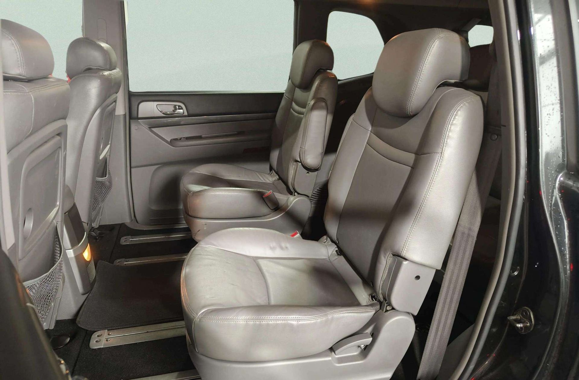 SsangYong Rodius 2.0 e-Xdi Limited 4x4 7 plazas - foto 16