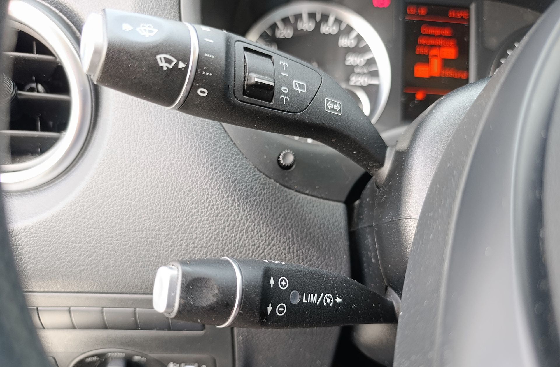 Mercedes-Benz Vito Combi 114 CDI Tourer Base Larga - foto 26