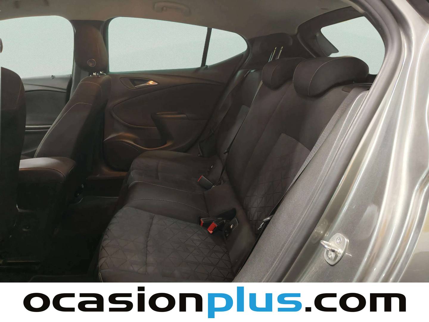 Foto asientos traseros Opel Astra Opel Astra 1.6 CDTi S&S 120 Aniversario (110 CV)