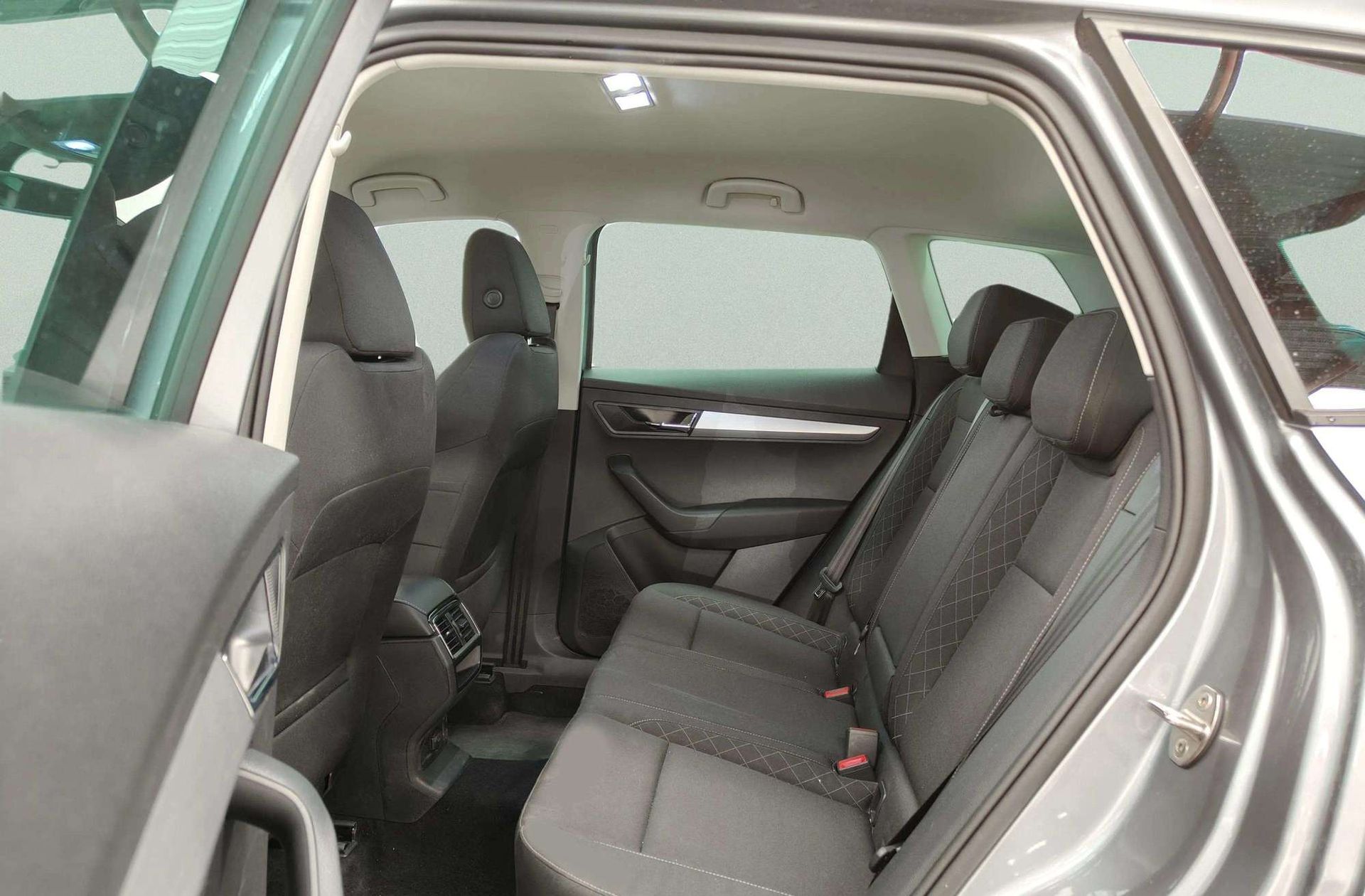 Škoda Karoq 1.5 TSI ACT Ambition DSG - foto 11