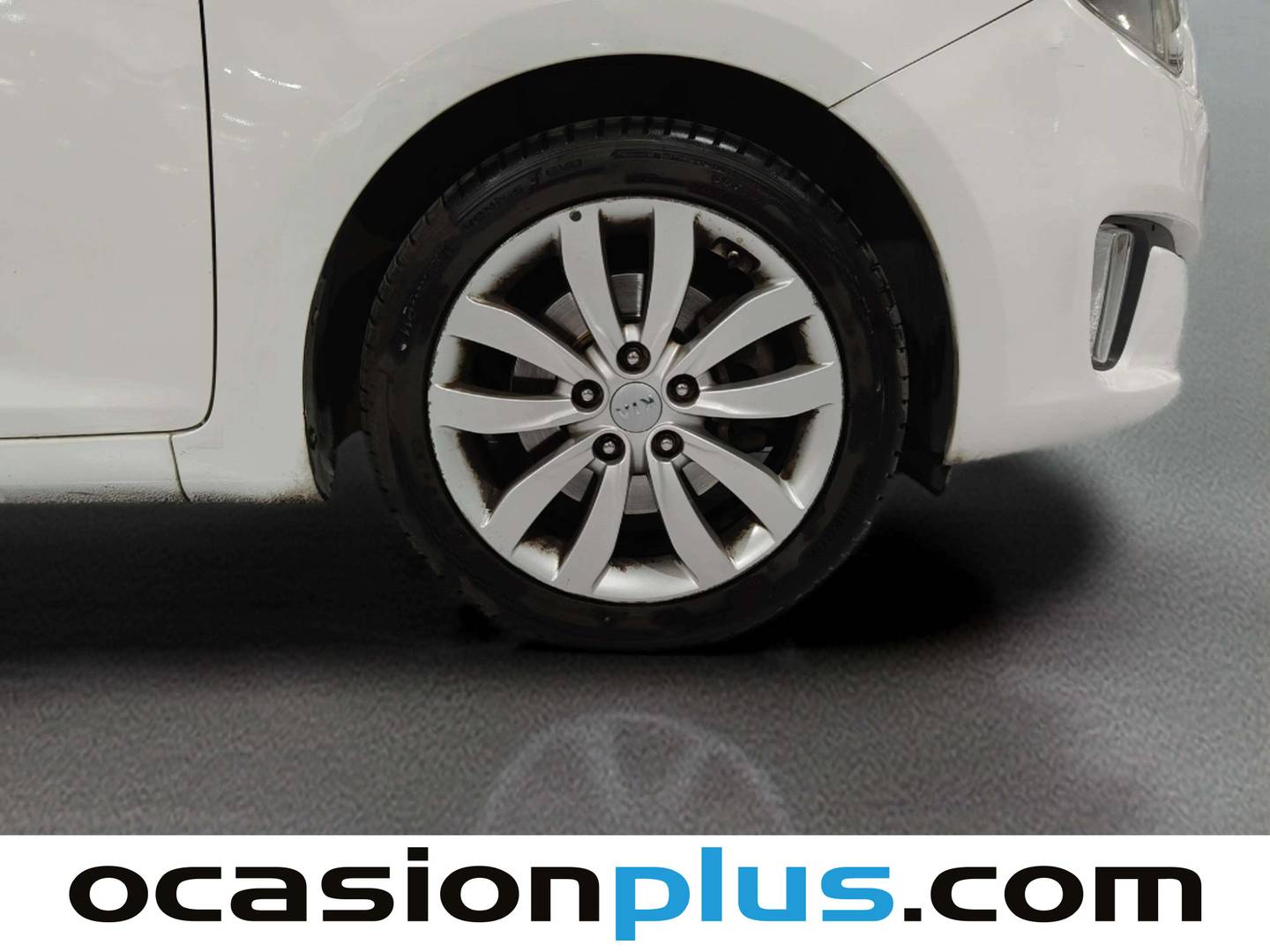 KIA Carens KIA Carens 1.6 GDi UEFA Euro 2016 Eco-Dynamics (135 CV) manual