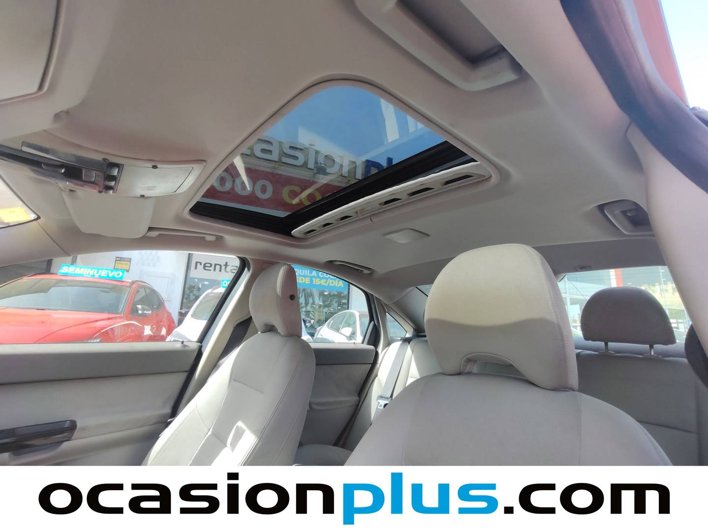 Extras y acabados del Volvo S40 Volvo S40 2.0 D Momentum (136 CV)