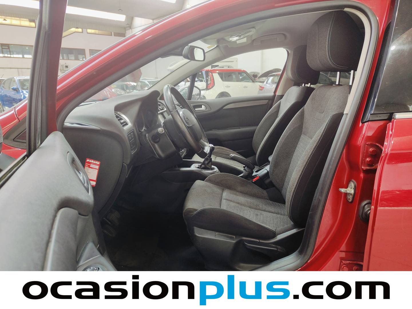 Foto asientos delanteros Citroën C4 Citroën C4 BlueHDi 100 Feel Edition (99 CV)