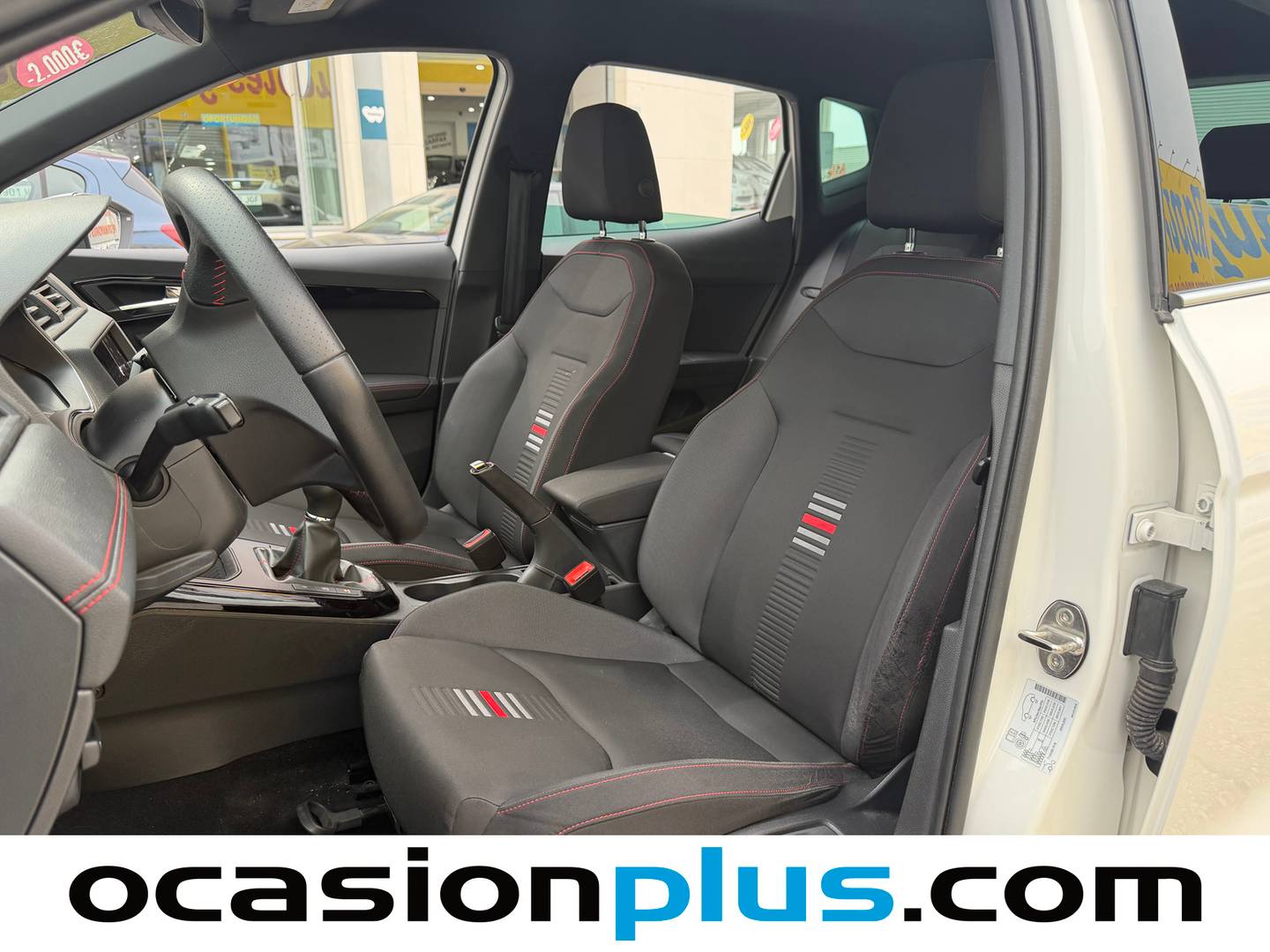 Foto asientos delanteros Seat Arona Seat Arona 1.5 TSI FR (150 CV)