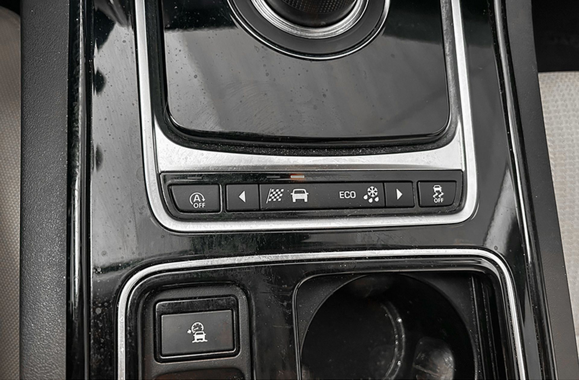 Jaguar XE 2.0 Diesel Pure RWD - foto 27