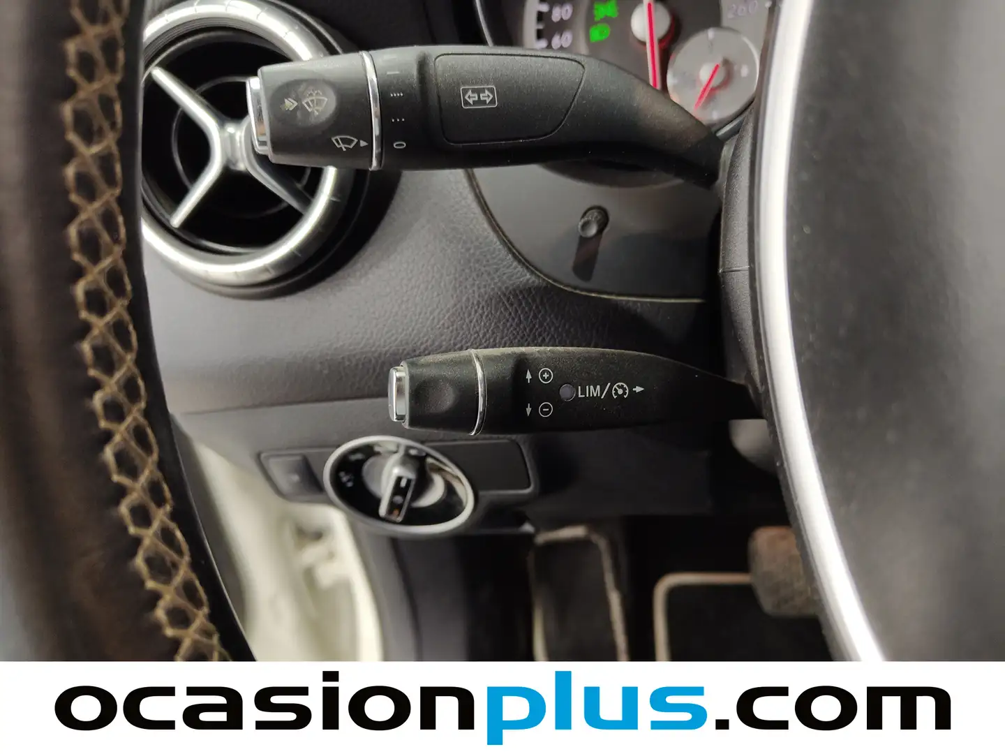 Foto Mercedes CLA Mercedes-Benz CLA 220 CDI Urban (170 CV)