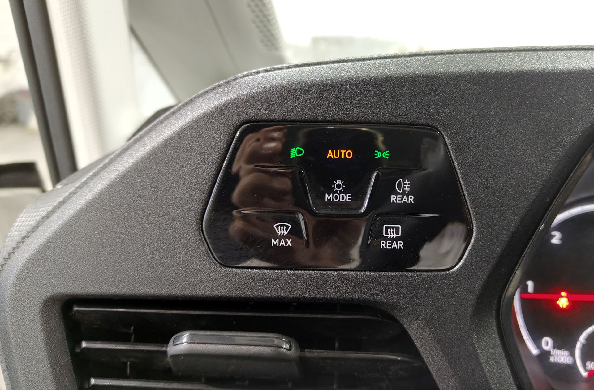 Volkswagen Caddy Cargo 2.0 TDI - foto 18