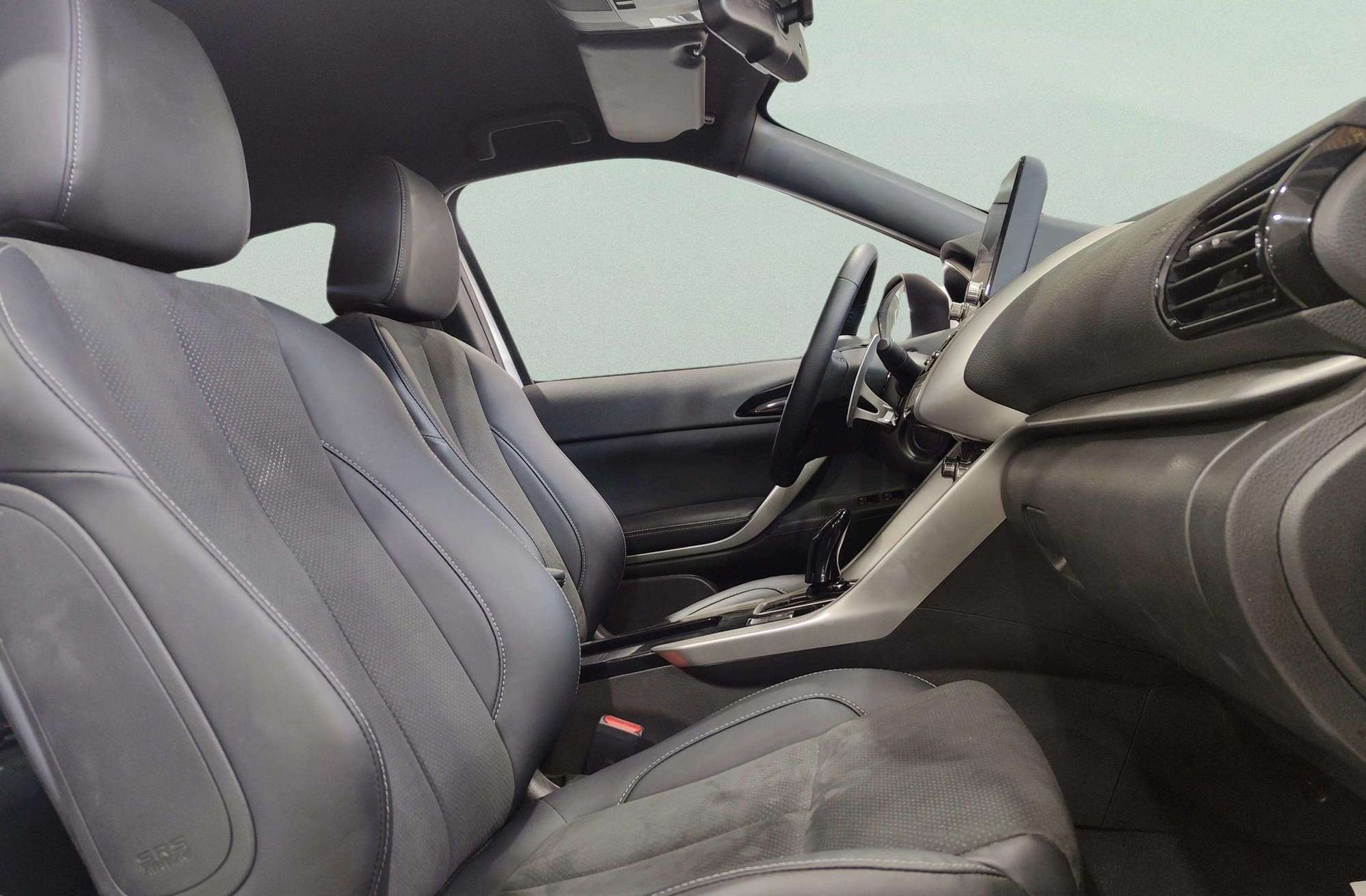 Mitsubishi Eclipse Cross 2.4 PHEV Kaiteki 4WD - foto 21