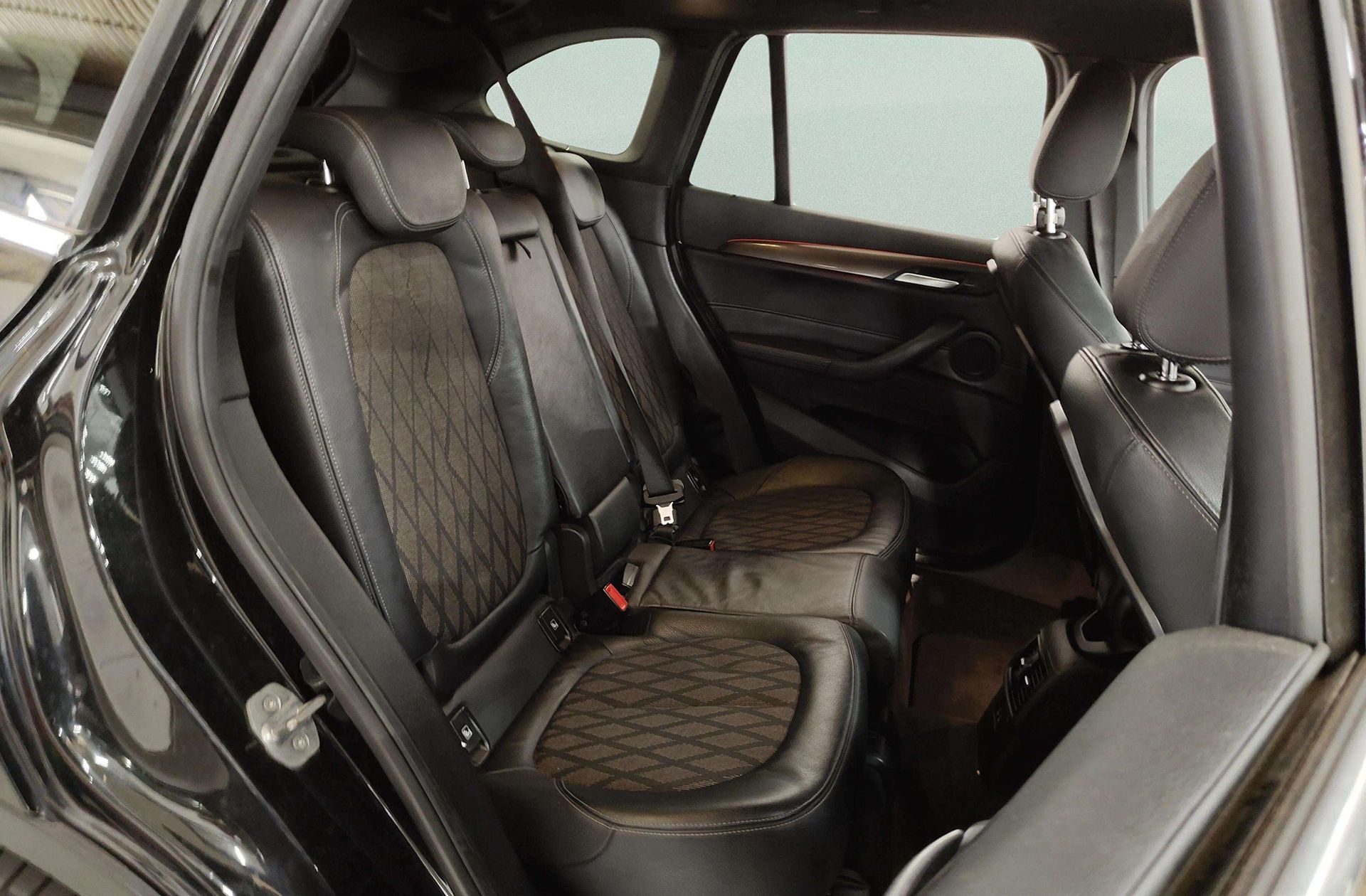 BMW X1 sDrive20i - foto 20
