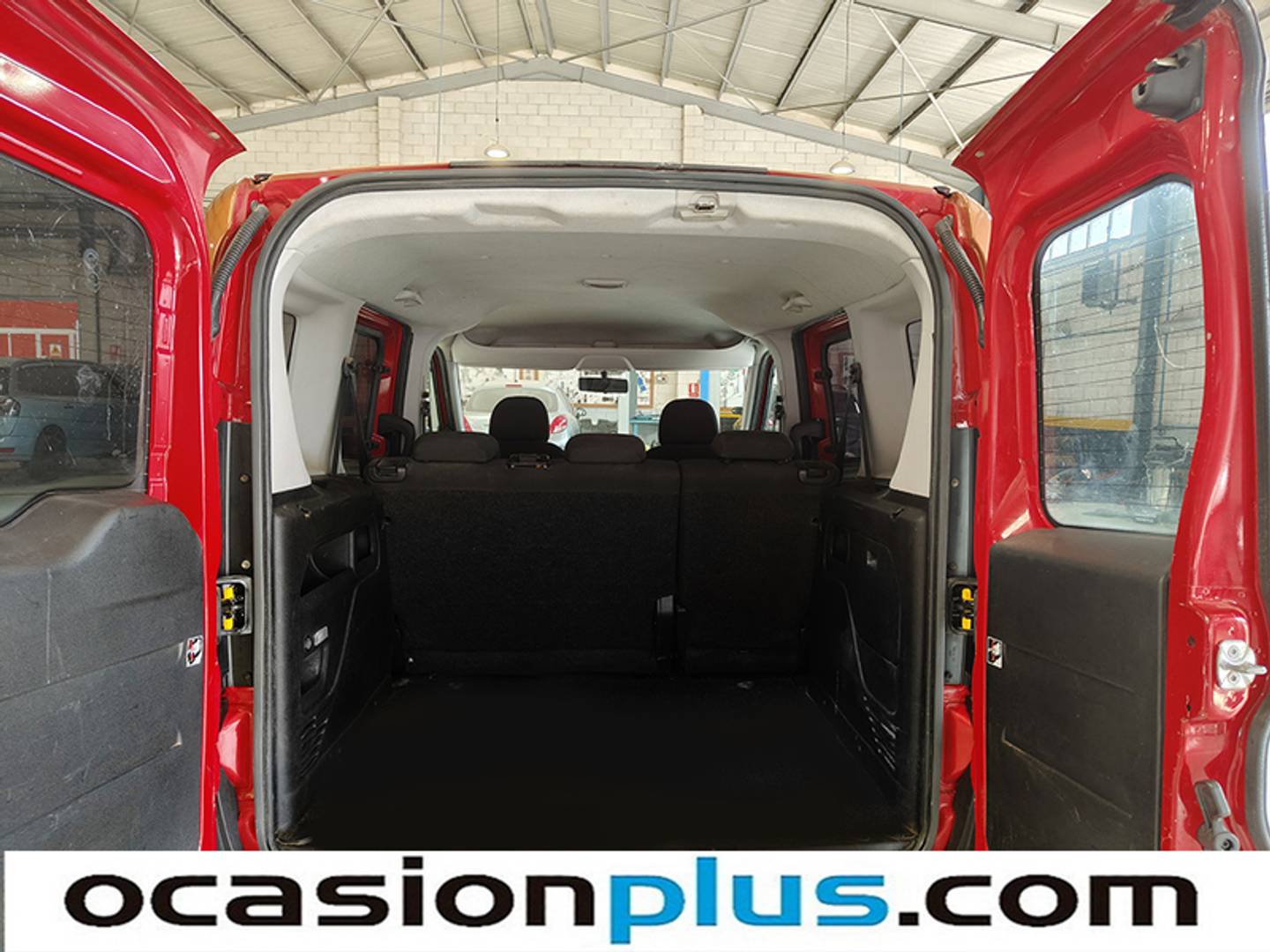 Foto Opel Combo Opel Combo Tour 1.3 CDTI Expression L1 H1 (90 CV)