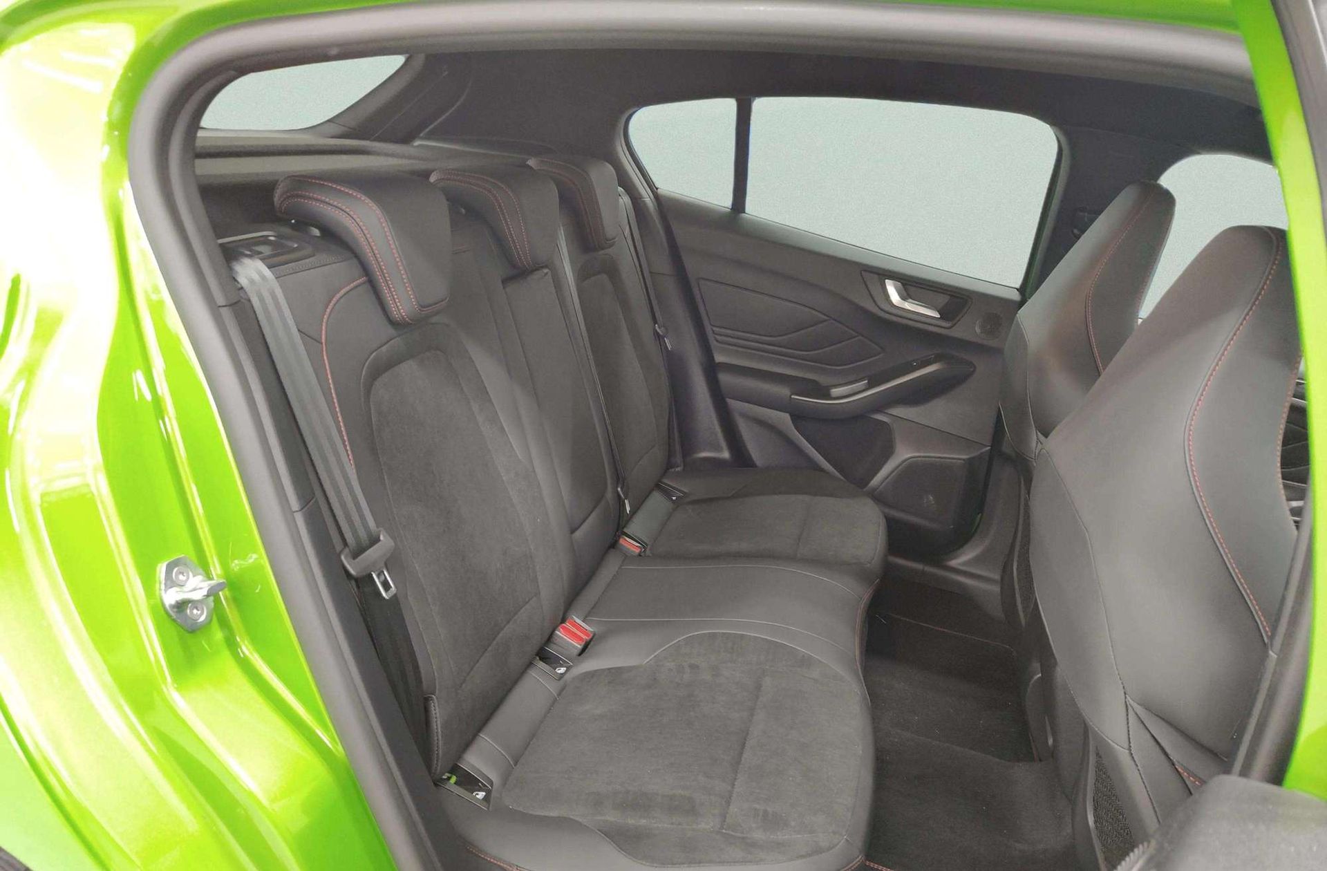 Ford Focus 2.3 EcoBoost ST - foto 25