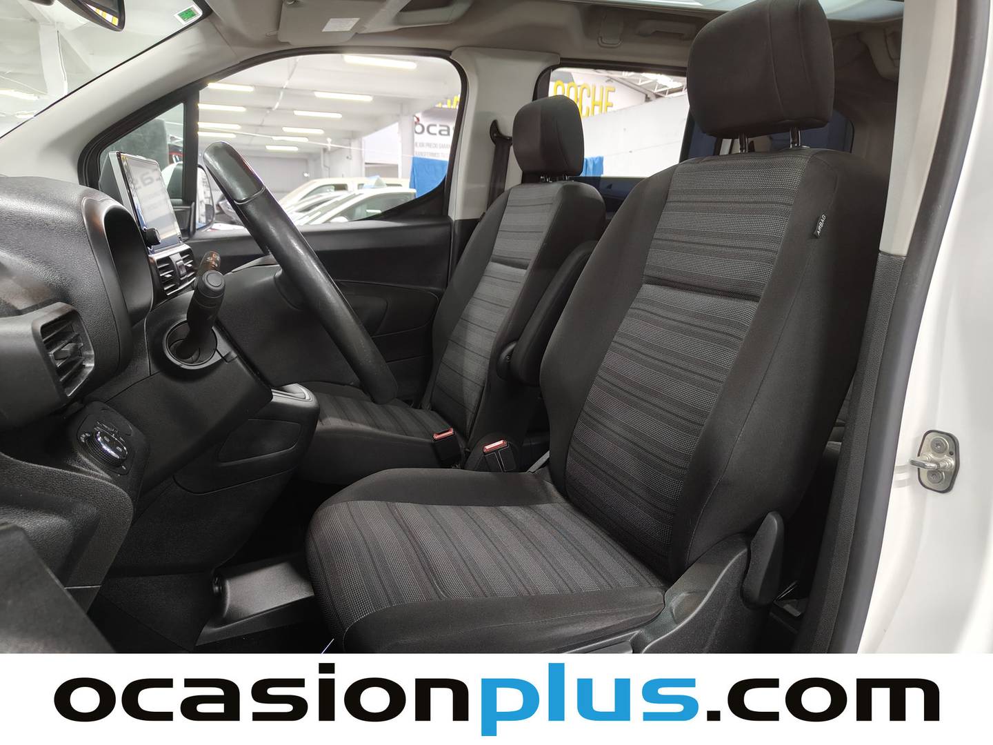 Foto asientos delanteros Opel Combo Life Opel Combo Life 1.5TD S&S Innovation L (130 CV)