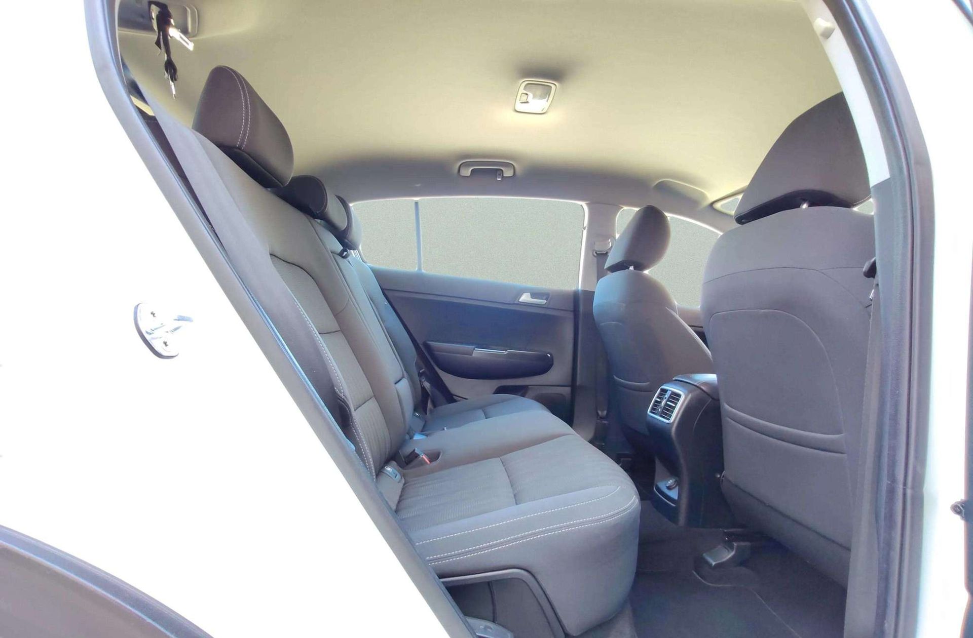 Kia Sportage 1.7 CRDi VGT Eco-Dynamics Concept 4x2 - foto 13