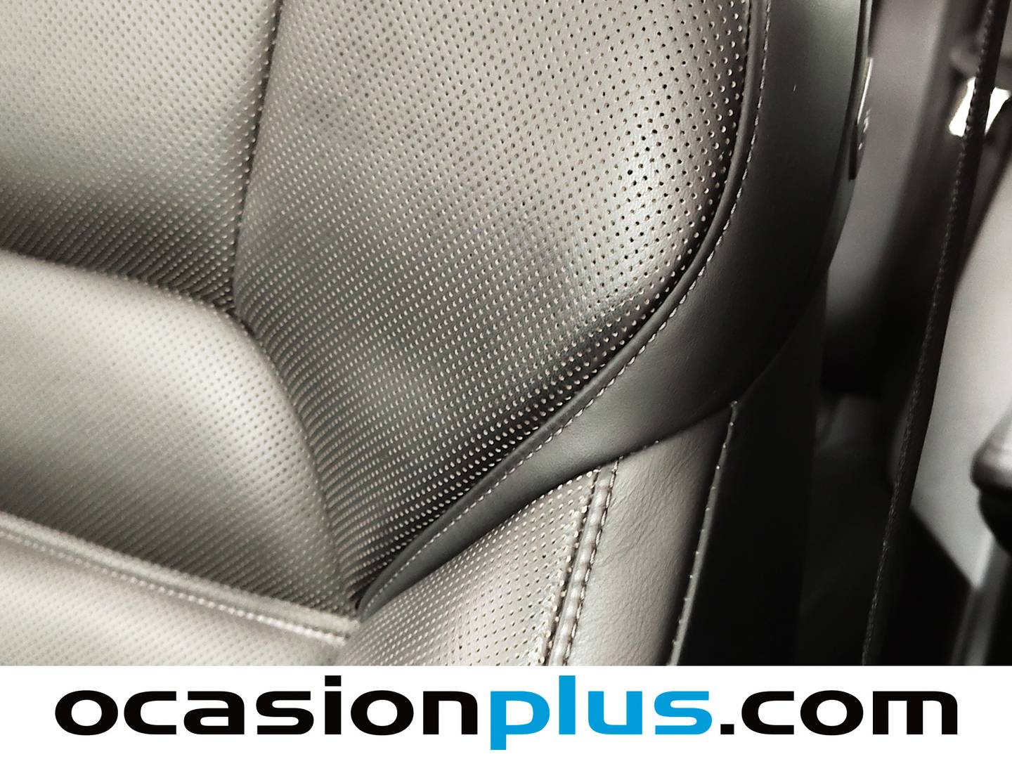 Equipamiento del Porsche Macan Porsche Macan Turbo (400 CV)