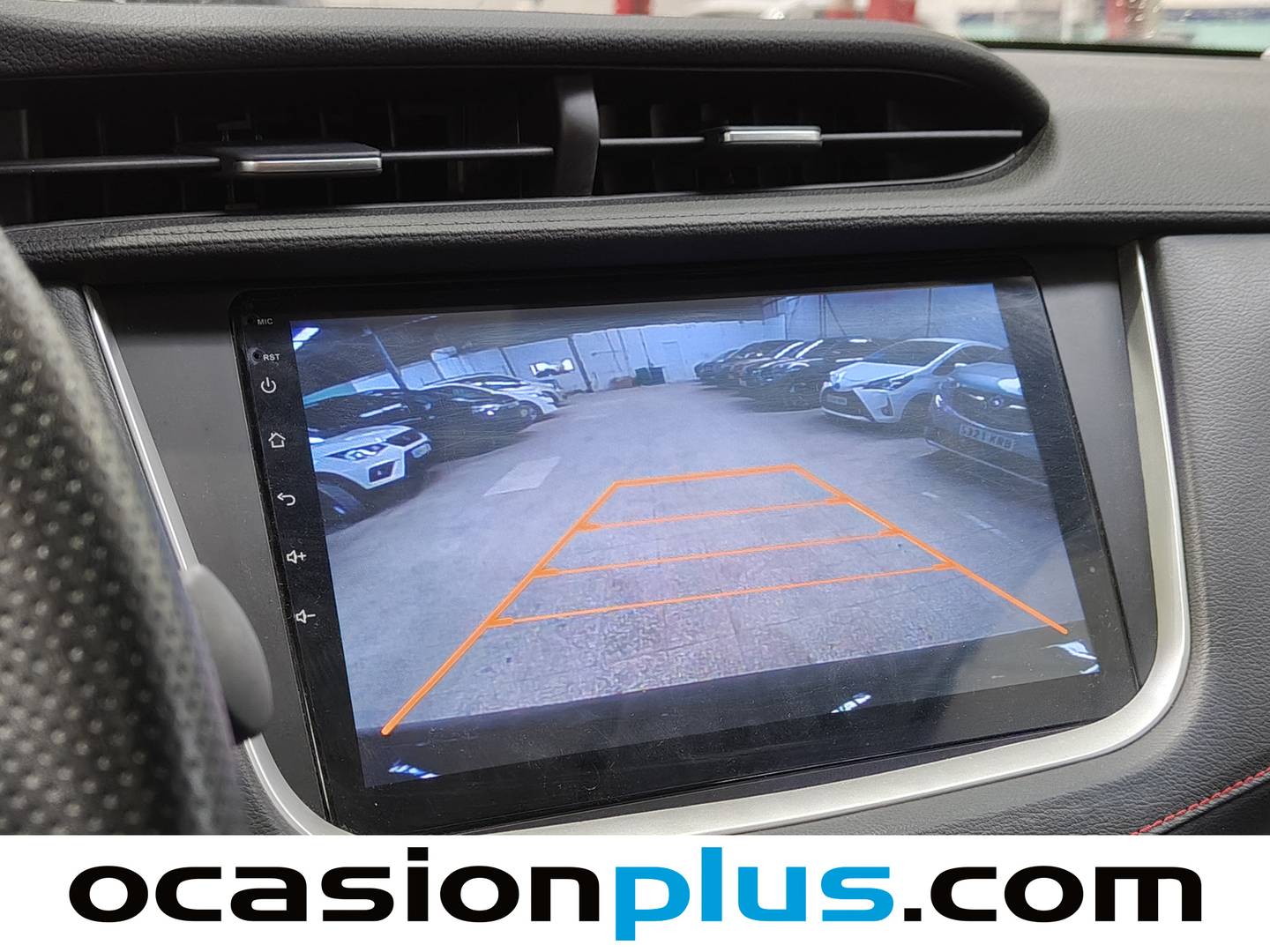 Equipamiento del SWM G01 SWM G01 1.5T Luxury (131 CV)