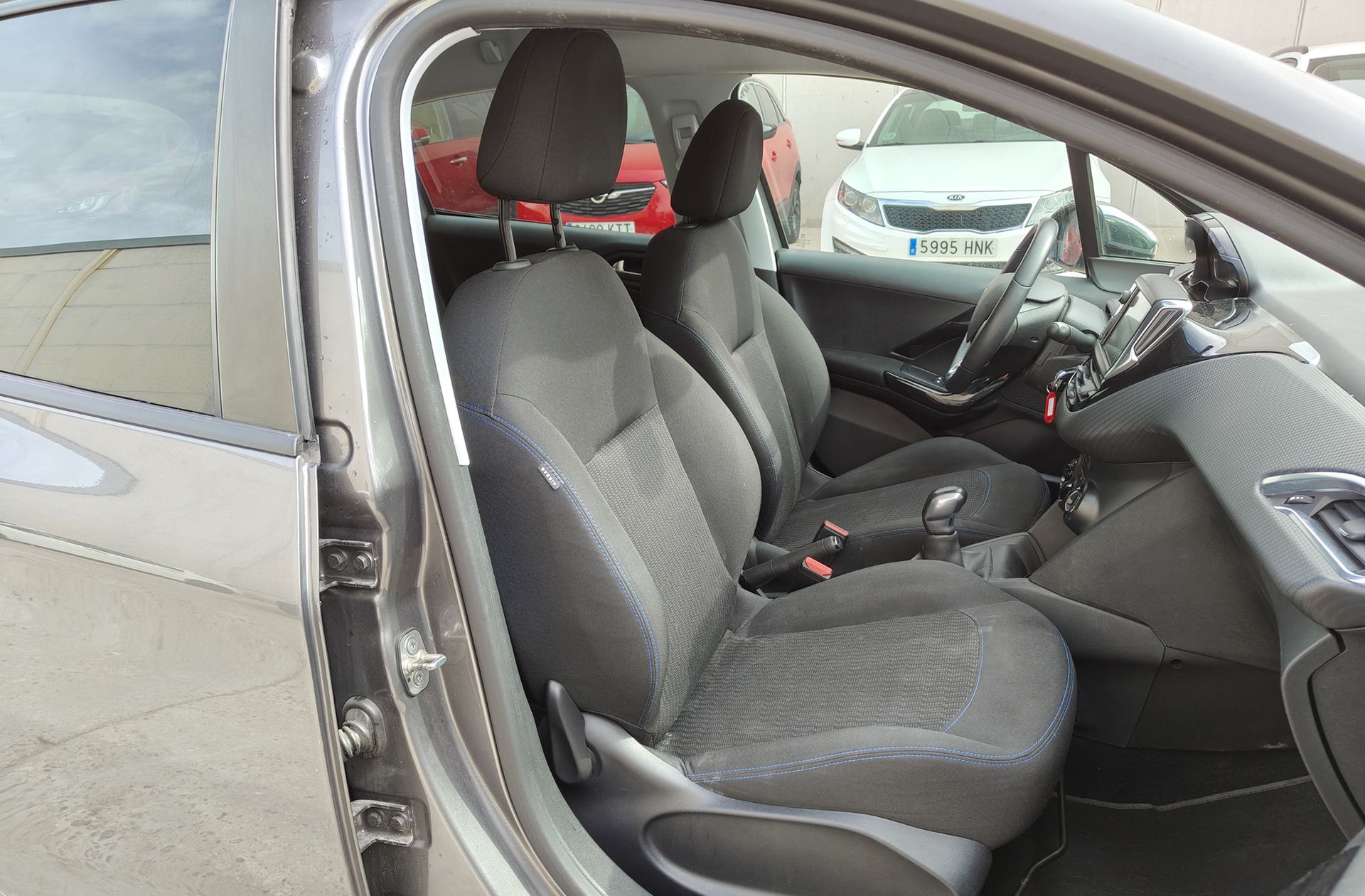 Peugeot 208 PureTech Signature - foto 15