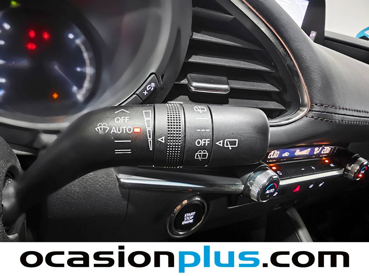 Foto Mazda Mazda3 Mazda Mazda 3 2.0 Skyactiv-G Zenith Safety Black (122 CV)