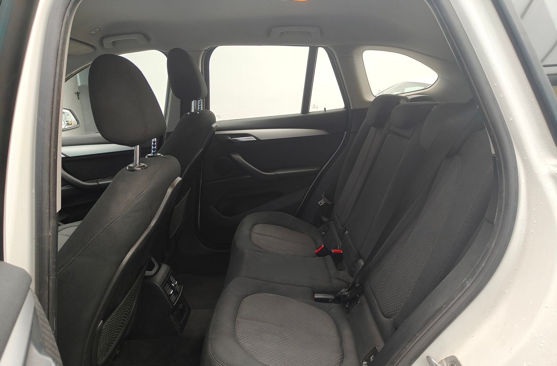 BMW X1 sDrive18d Business - foto 16