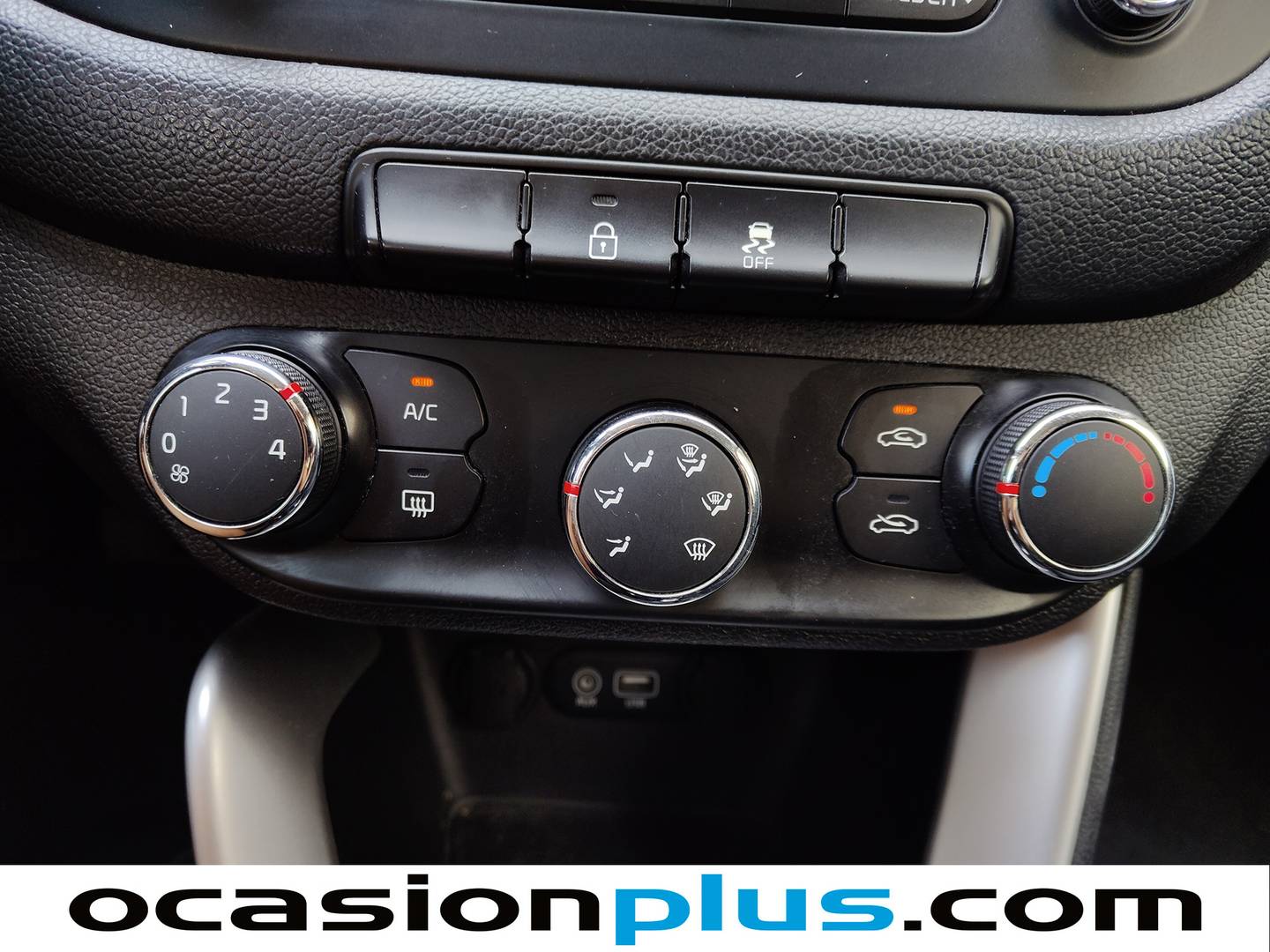 Equipamiento del KIA Ceed KIA Ceed 1.4 CRDi WGT Concept Plus (90 CV)