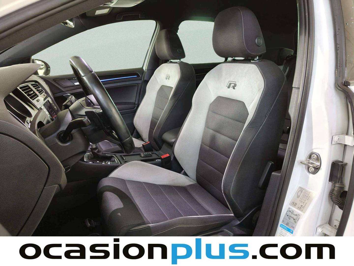 Foto asientos delanteros Volkswagen Golf Volkswagen Golf R 2.0 TSI BMT 4Motion (300 CV) DSG