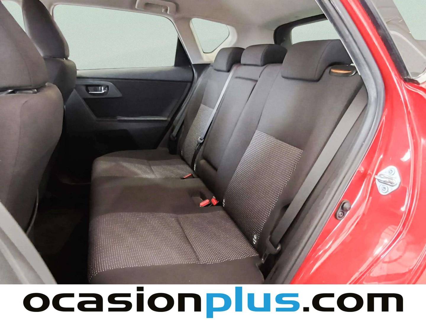 Foto asientos traseros Toyota Auris Toyota Auris 120D Active (124 CV)