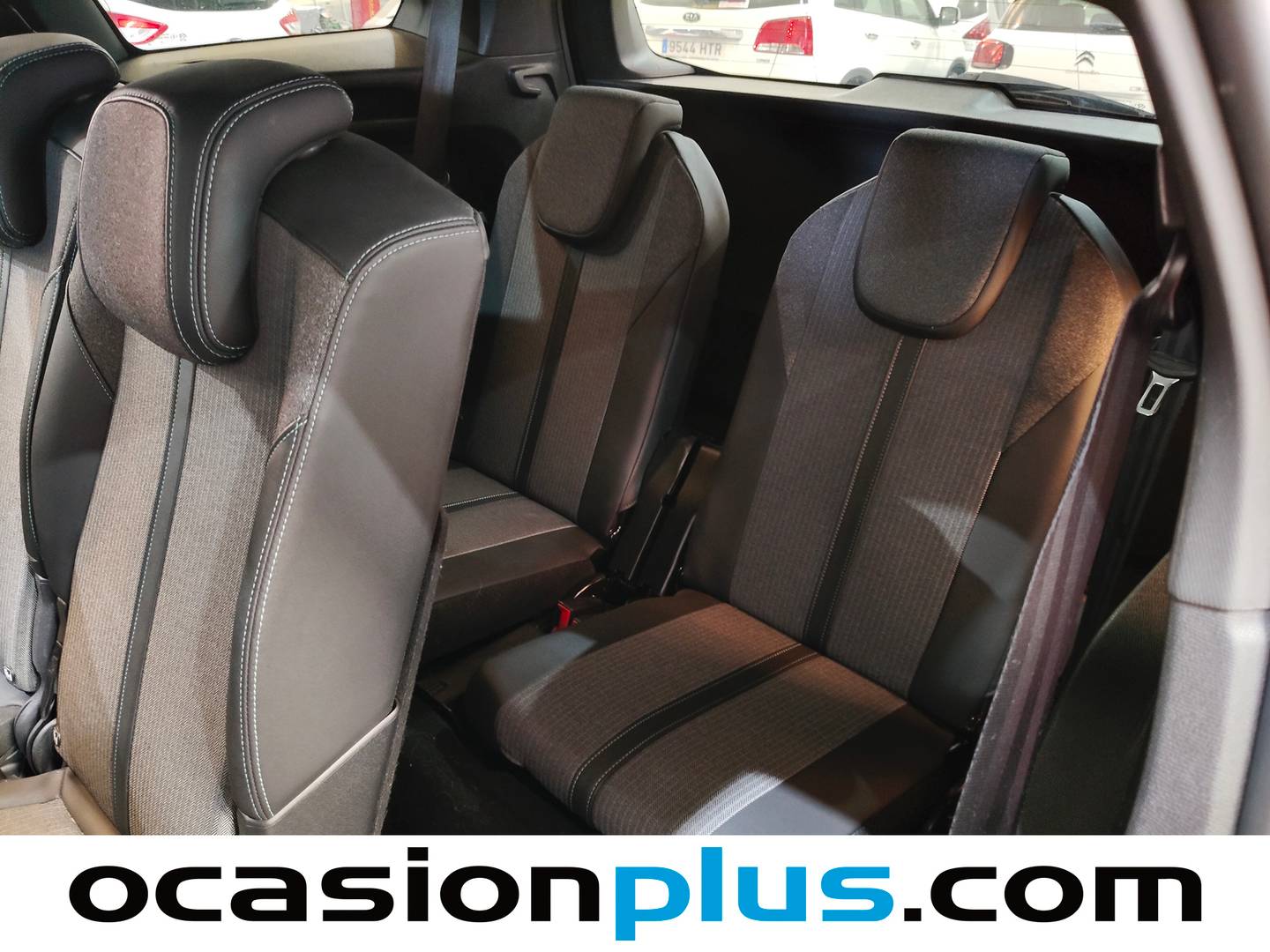 Foto asientos delanteros Peugeot 5008 Peugeot 5008 PureTech 130 S&S Allure Pack (130 CV) 7 Plazas