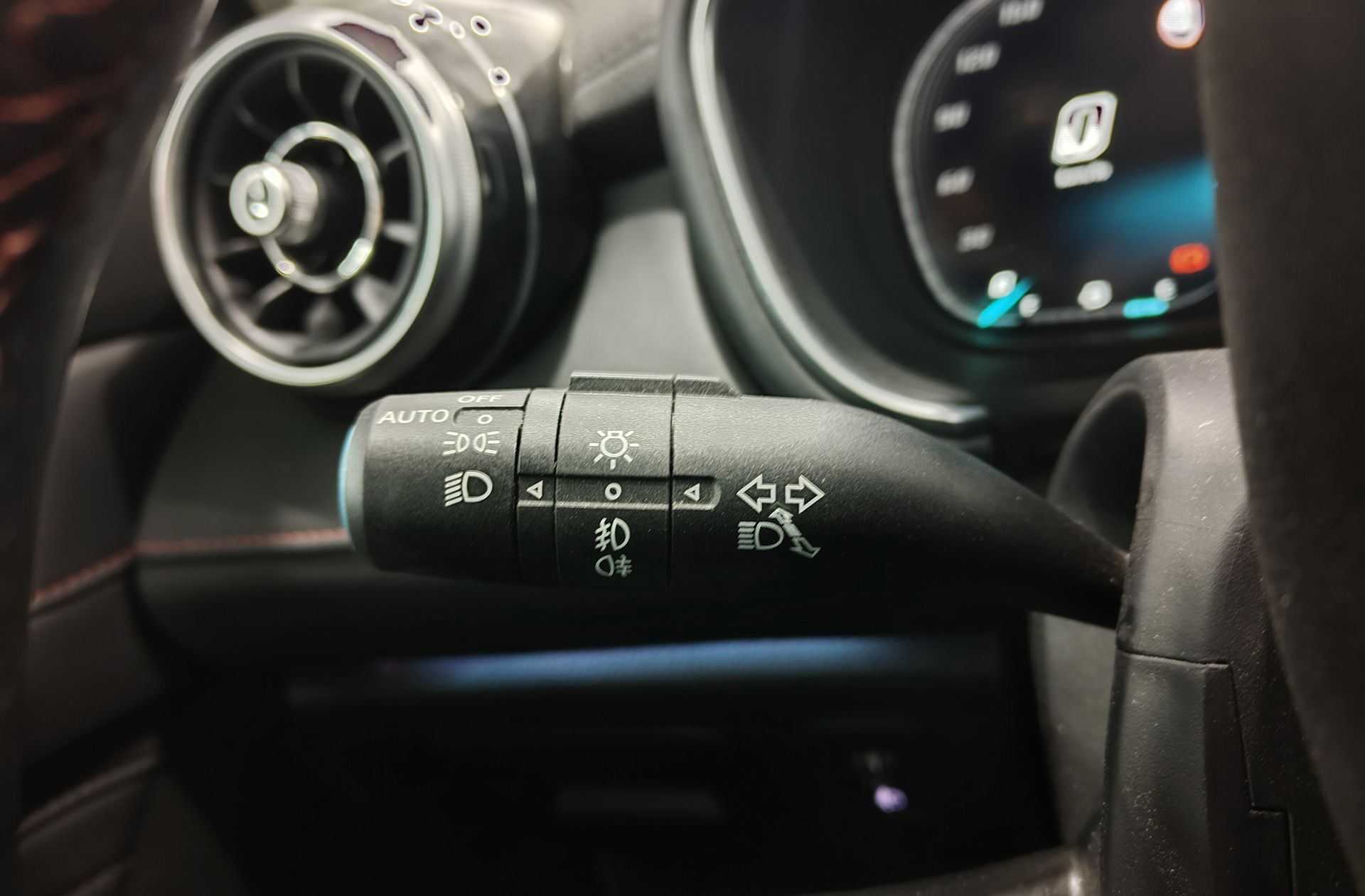 MG HS 1.5 Turbo GDI Luxury - foto 25